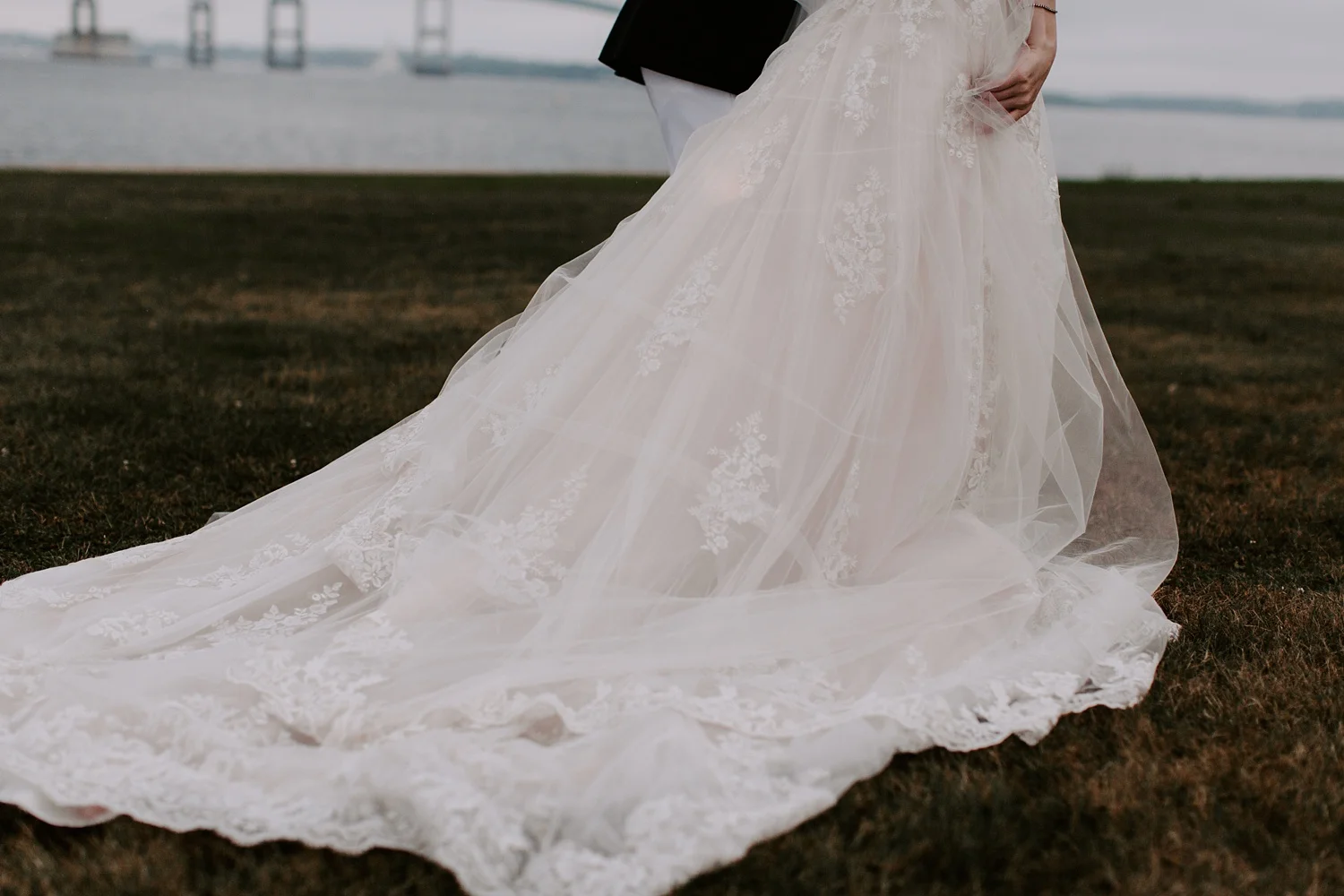 Chuck_Kristin_Newport_Officers_Club_Wedding_032.jpeg