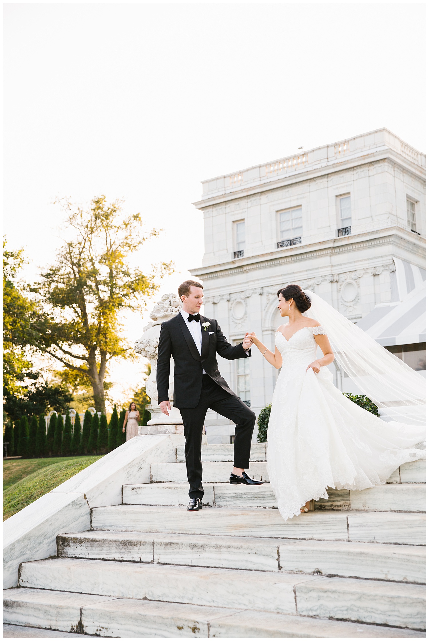 Stephen_Nathalie_Rosecliff_Mansion_Wedding_020.jpeg