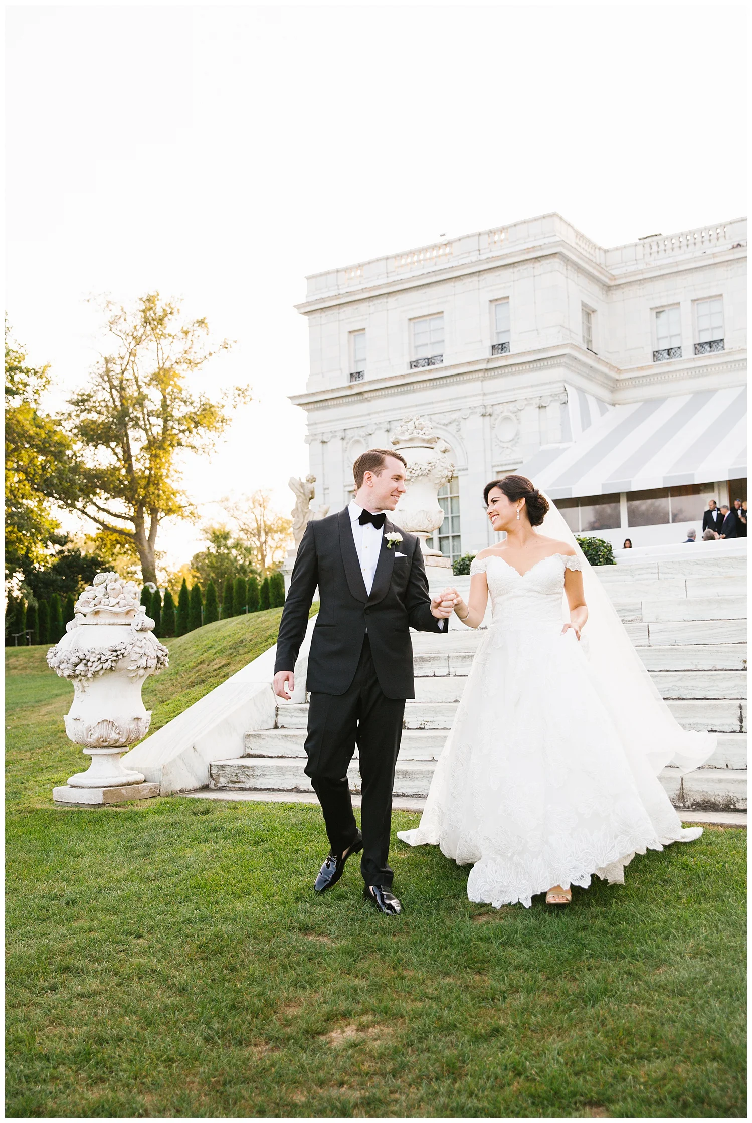 Stephen_Nathalie_Rosecliff_Mansion_Wedding_021.jpeg