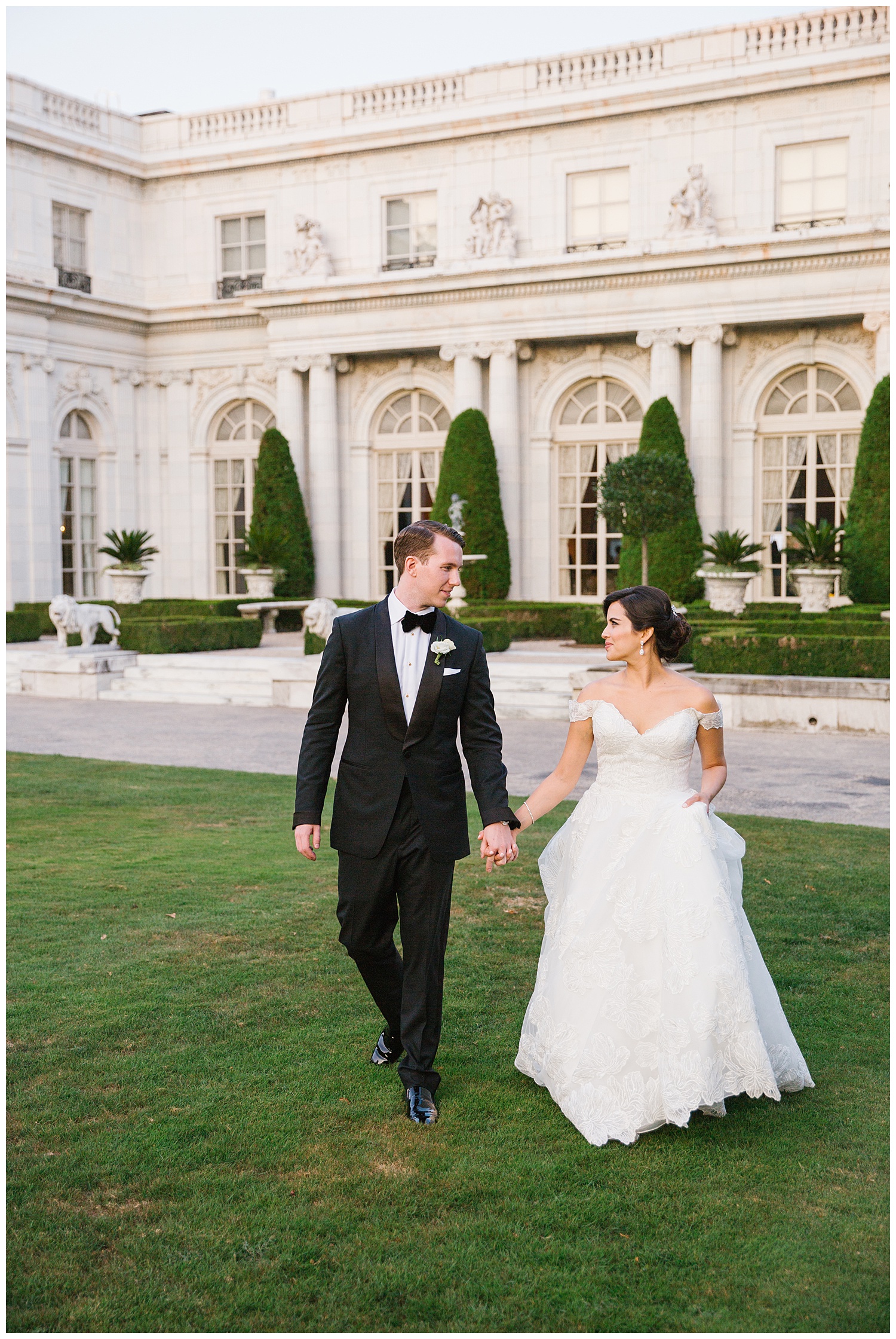 Stephen_Nathalie_Rosecliff_Mansion_Wedding_025.jpeg