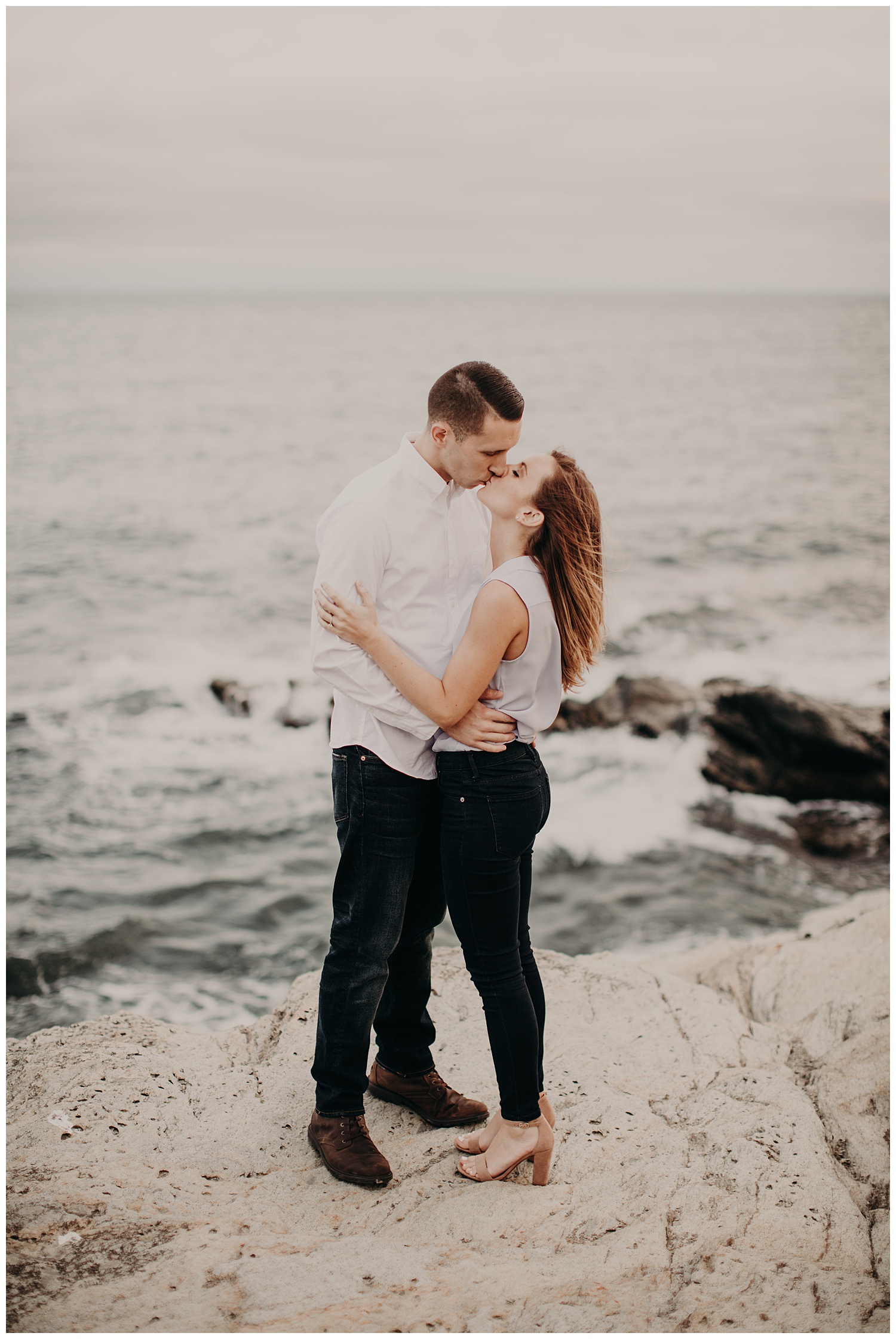 Dan_Sunni_Beavertail_Point_Engagement_Session_010.jpeg