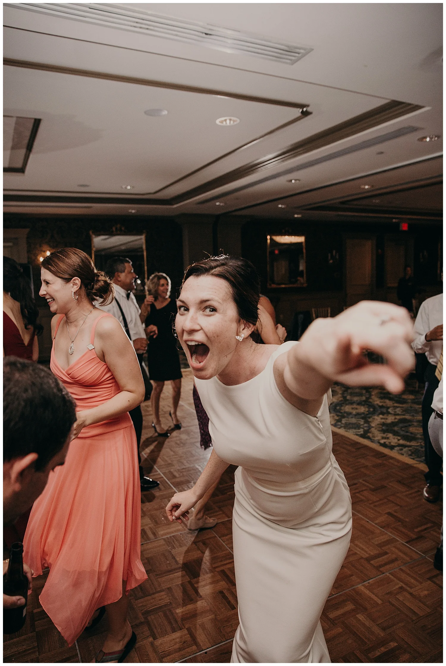 Mike_Kelly_Hotel_Viking_Newport_Rhode_Island_Wedding_032.jpeg