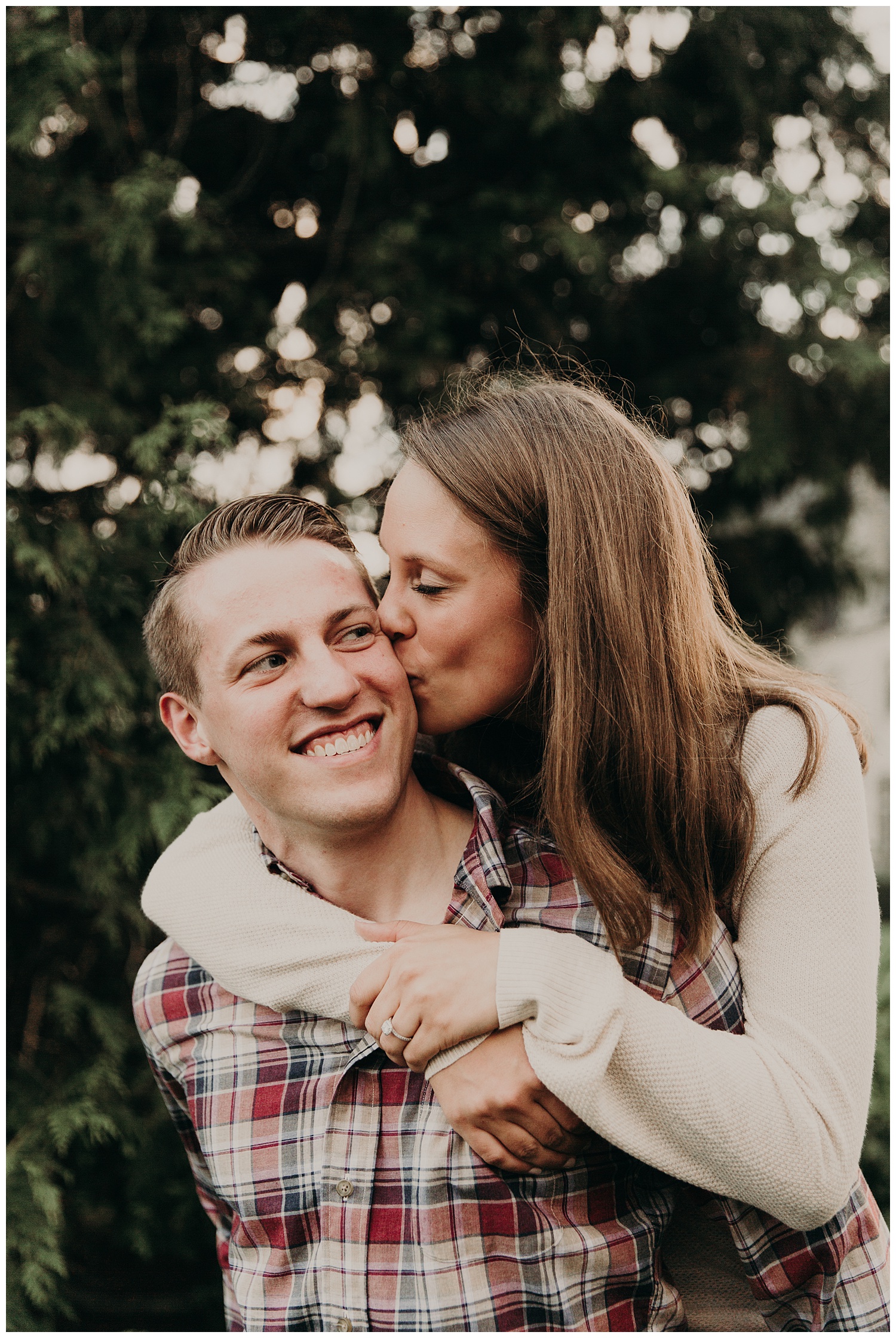 aaron-heather-romantic-sunset-engagement-session-newport-rhode-island41.jpg