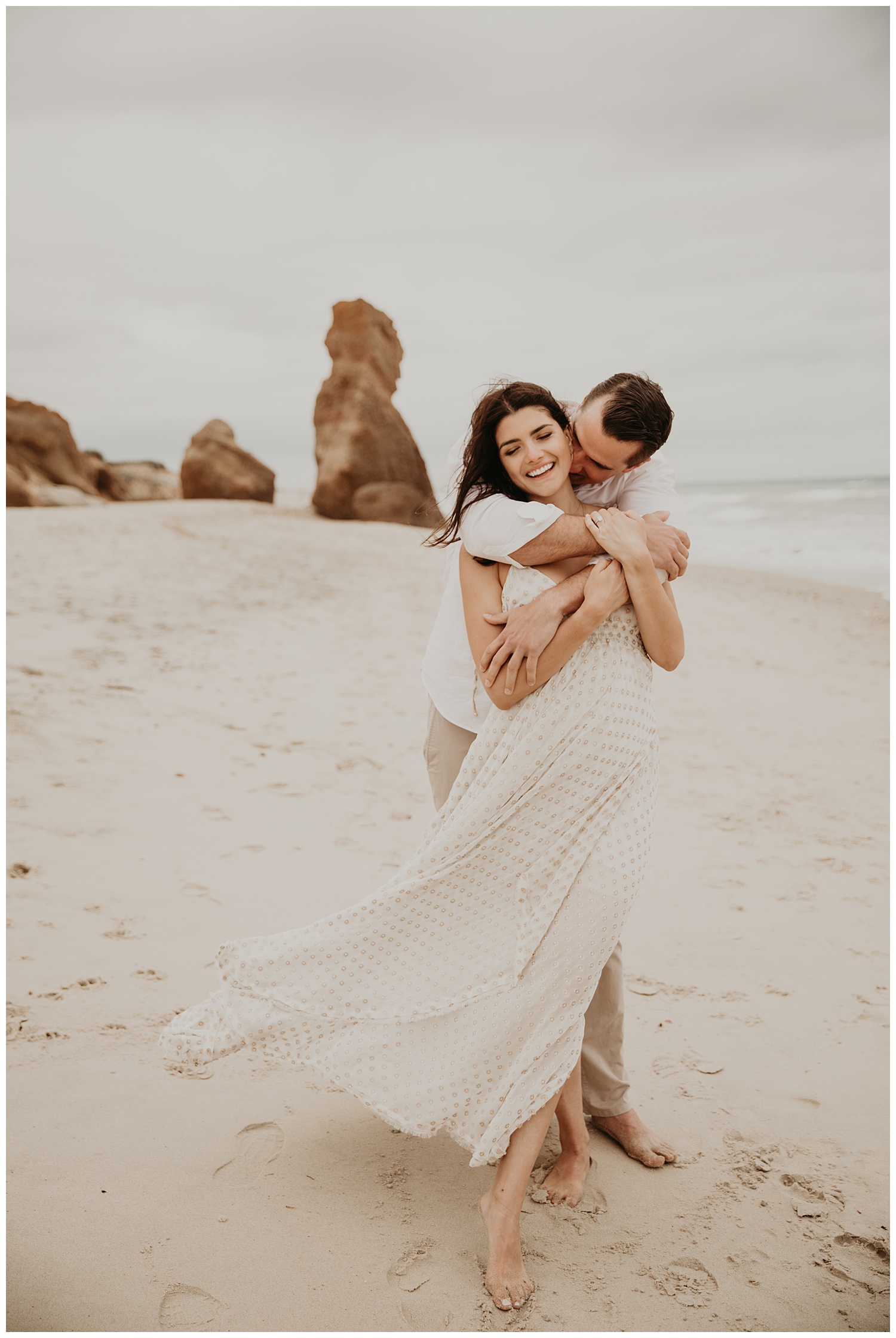 tim-olivia-beach-boho-engagement-session-marthas-vineyard-massachusetts22.jpg