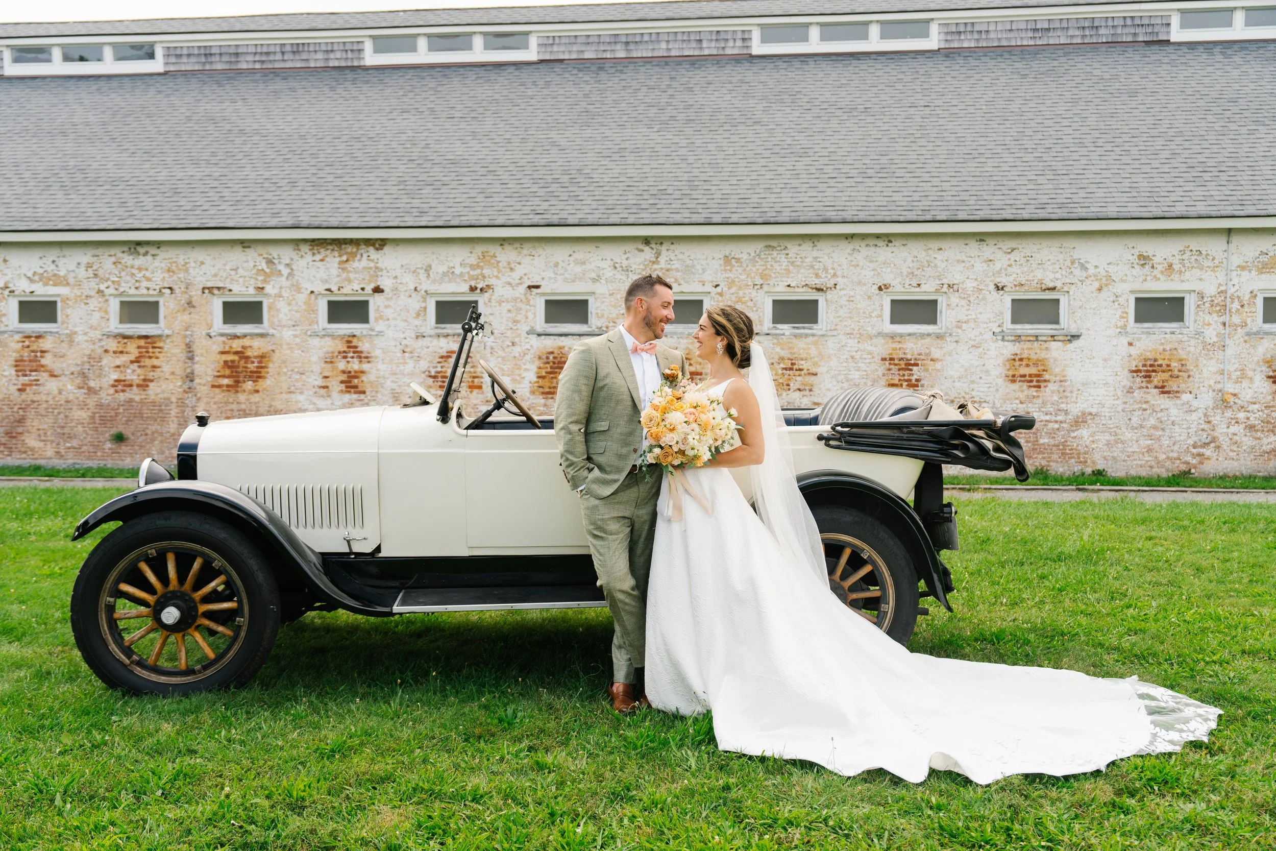 A Colorful Fort Adams Wedding