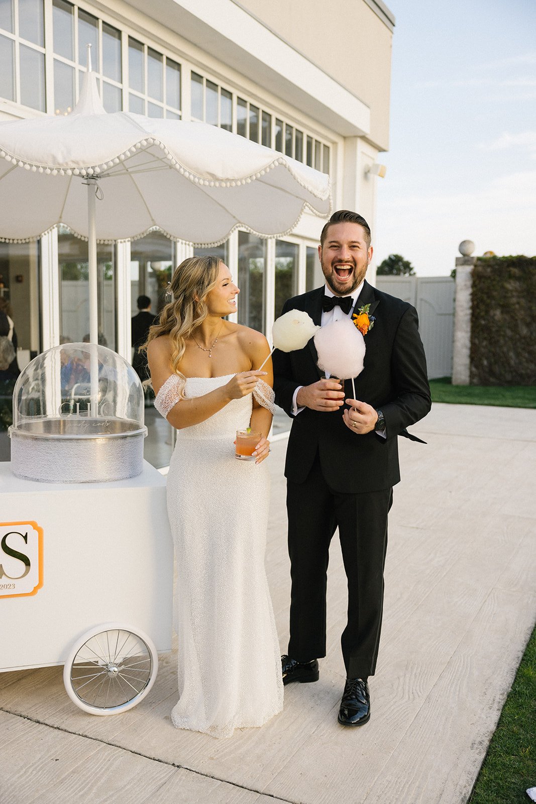 Why a Cotton Candy Cart Is the Sweetest New Wedding Trend