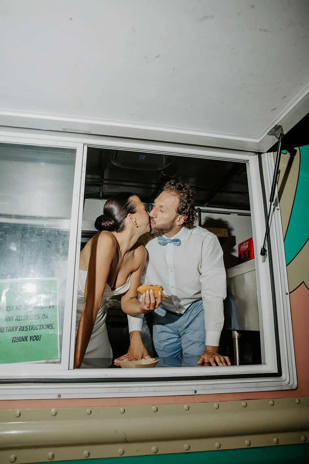 Why a Late Night Food Truck is the Ultimate Wedding Surprise 