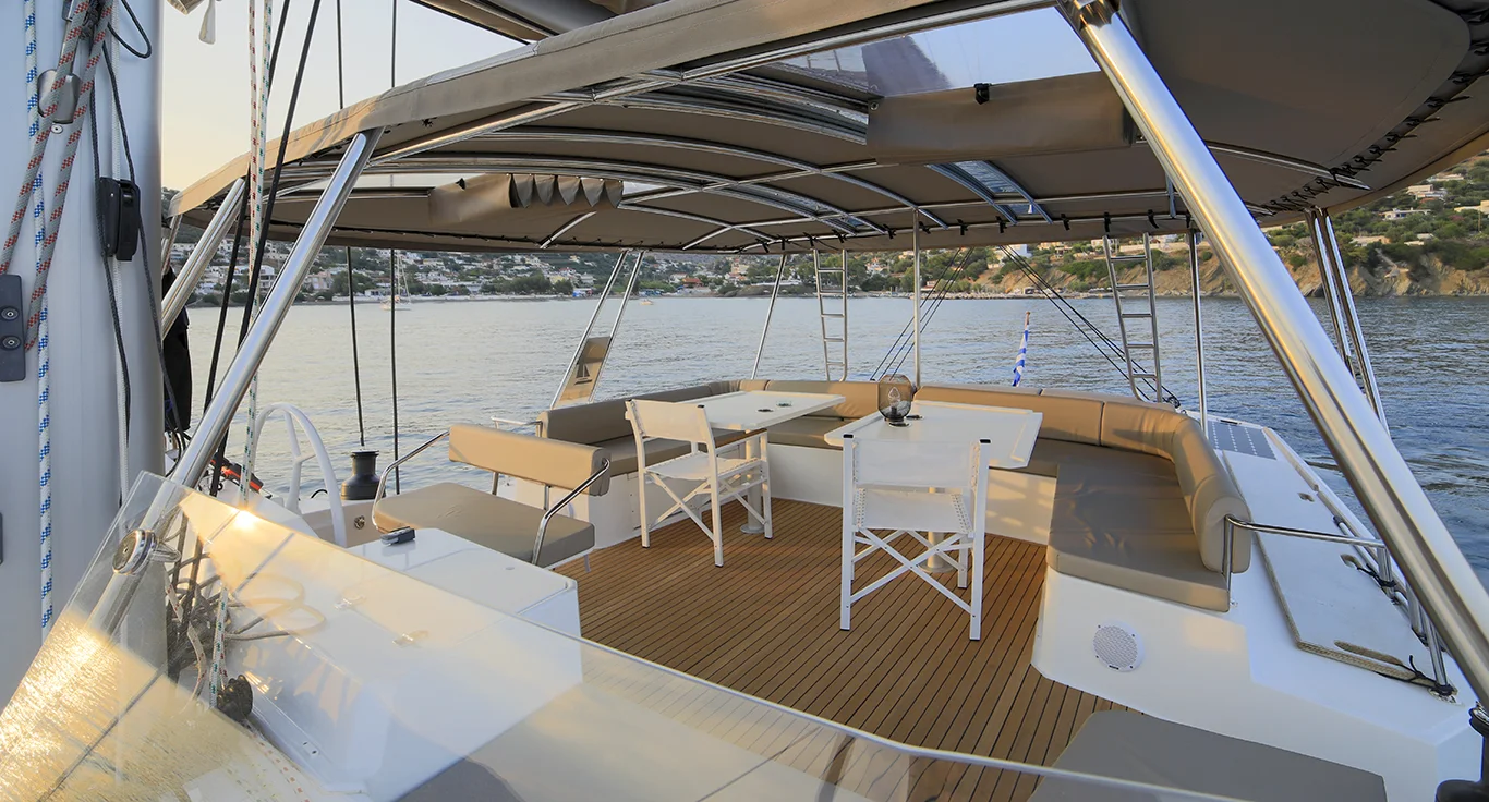 Upper Deck