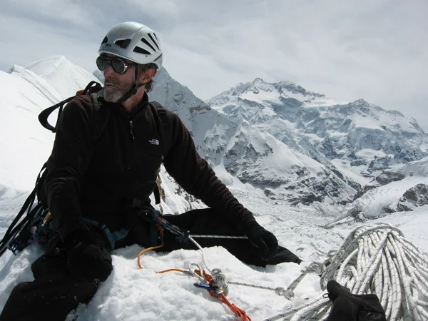 En la arista del Dome Khang, 2006.