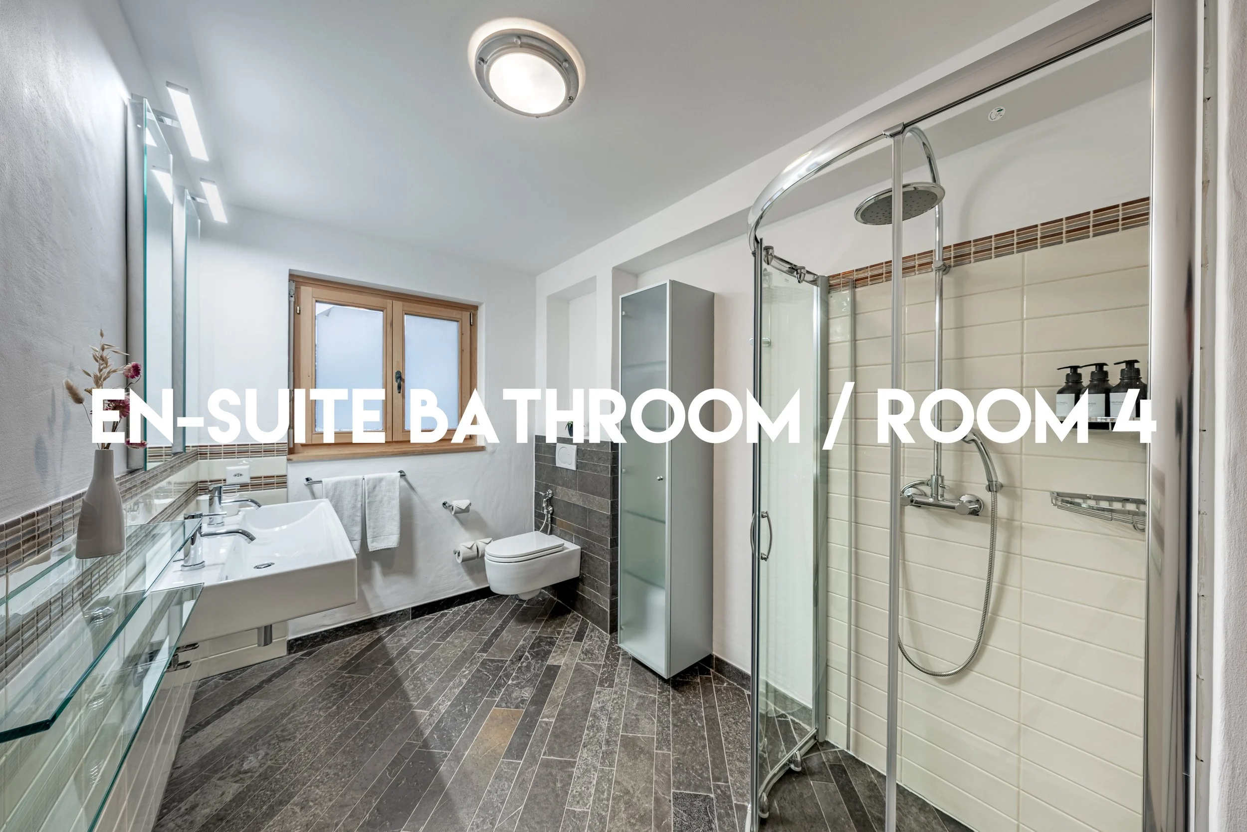 The Ride Inn-30 en-suite.JPG