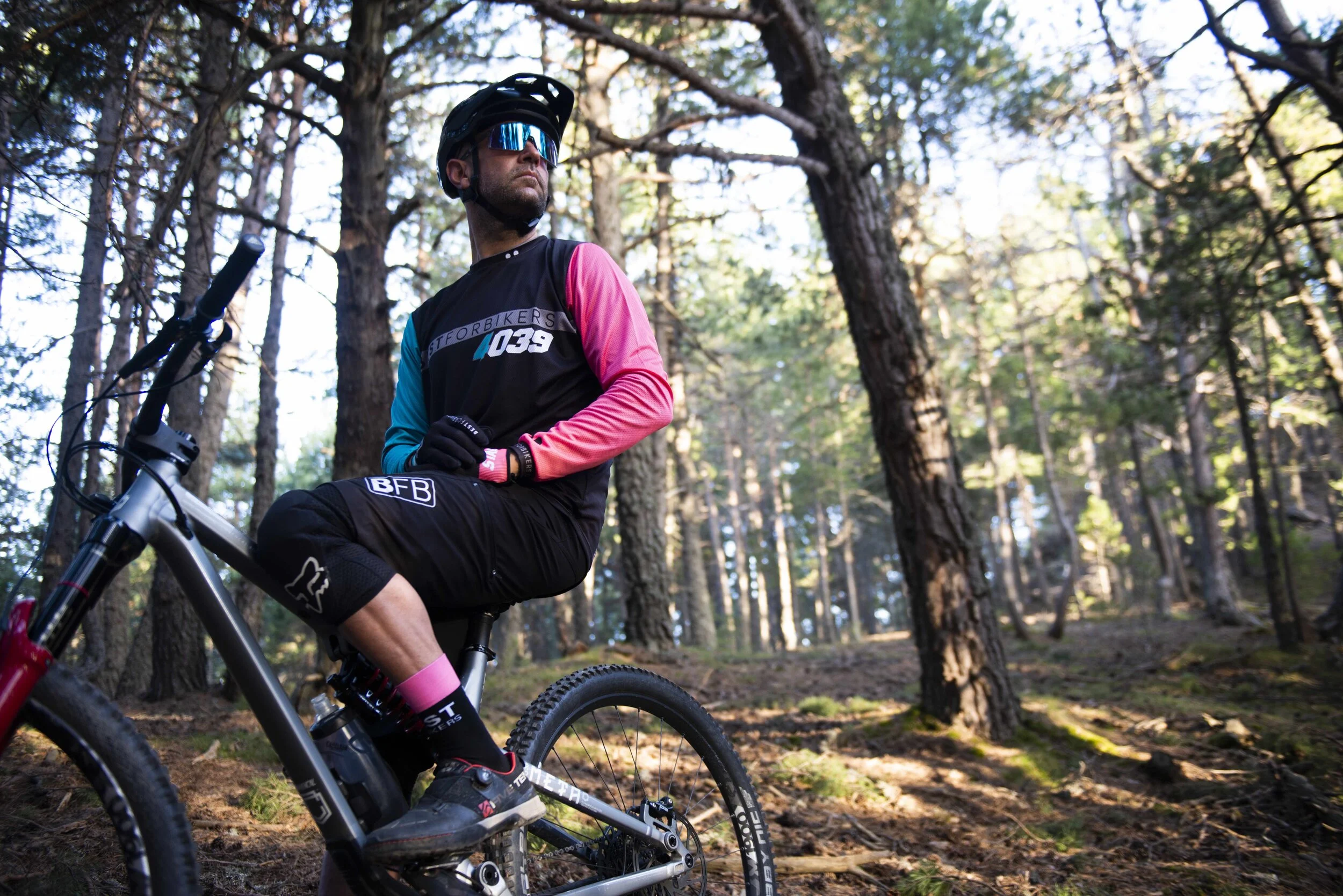 Ropa Ciclista y Equipaciones Personalizadas | BEST for bikers