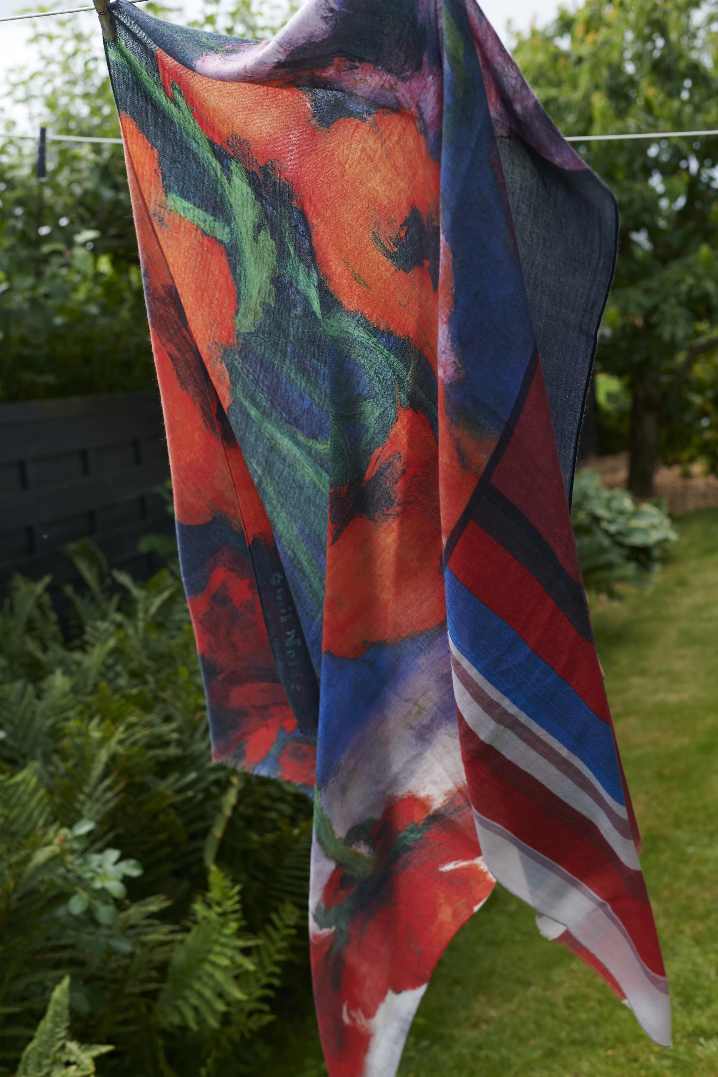 Nolde_grober_Mohn_tørklæde_2.jpg