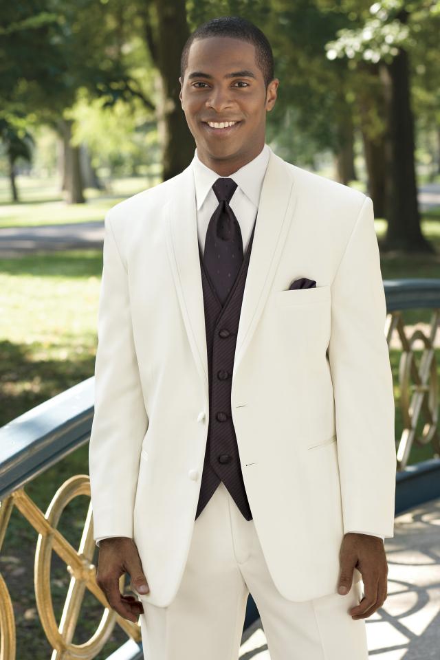 prom-tuxedo-ivory-la-strada-642-1.jpg