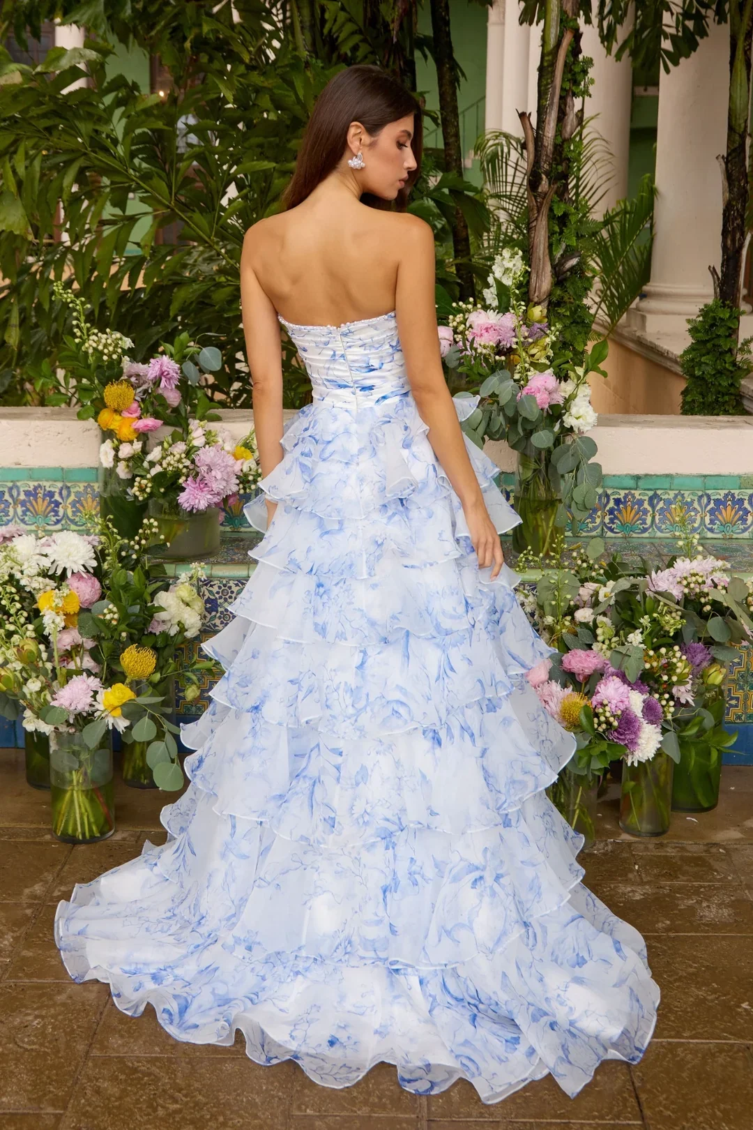 ava-presley-47483-white-blue-2.webp