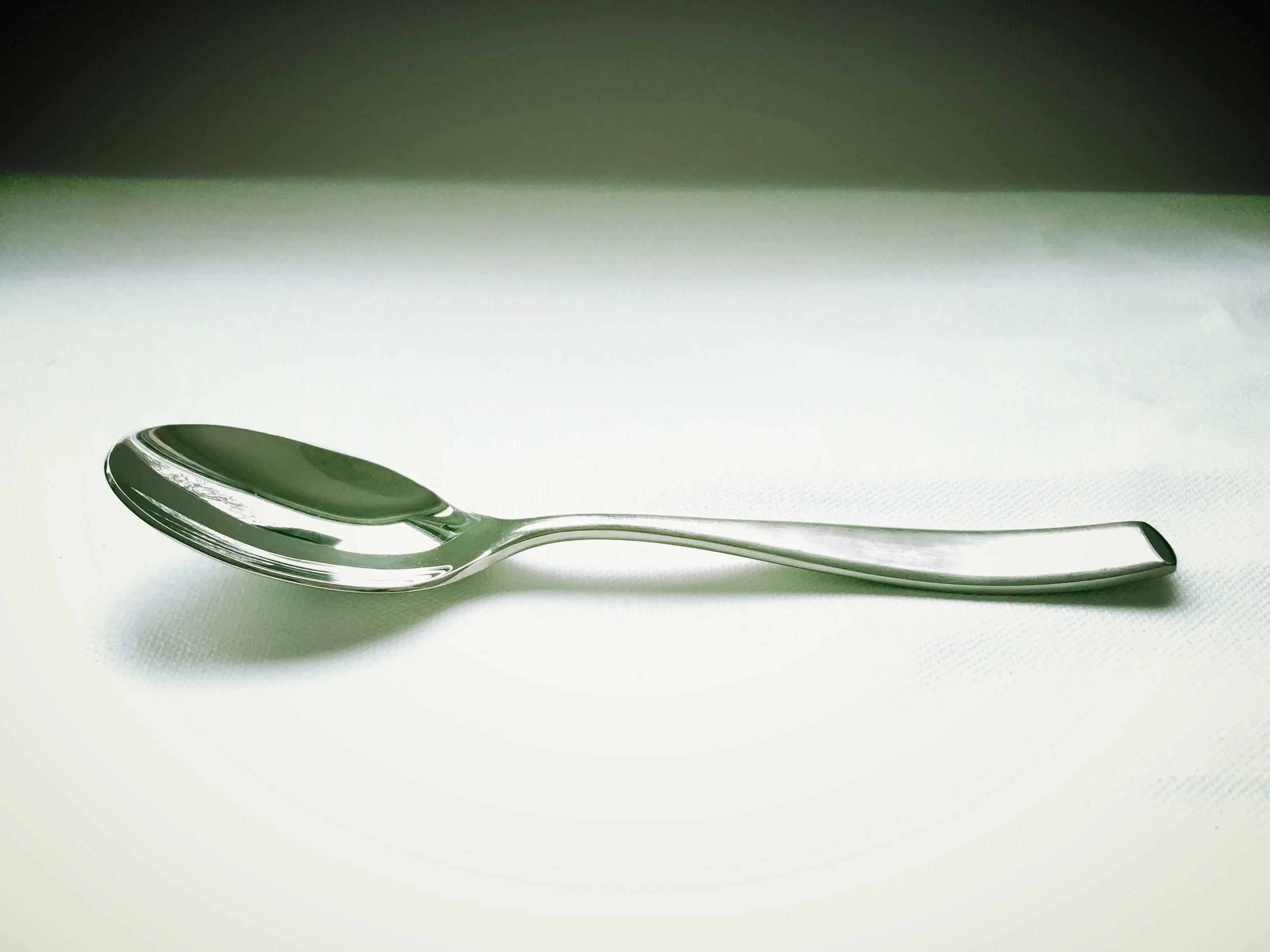 What do spoons, small tables and healthy food have in common?