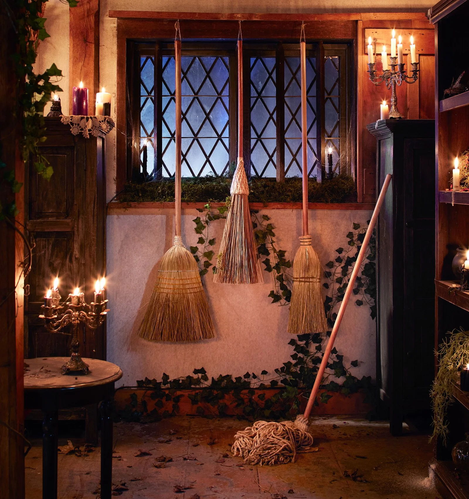 3_Hocus Pocus Interior.jpg