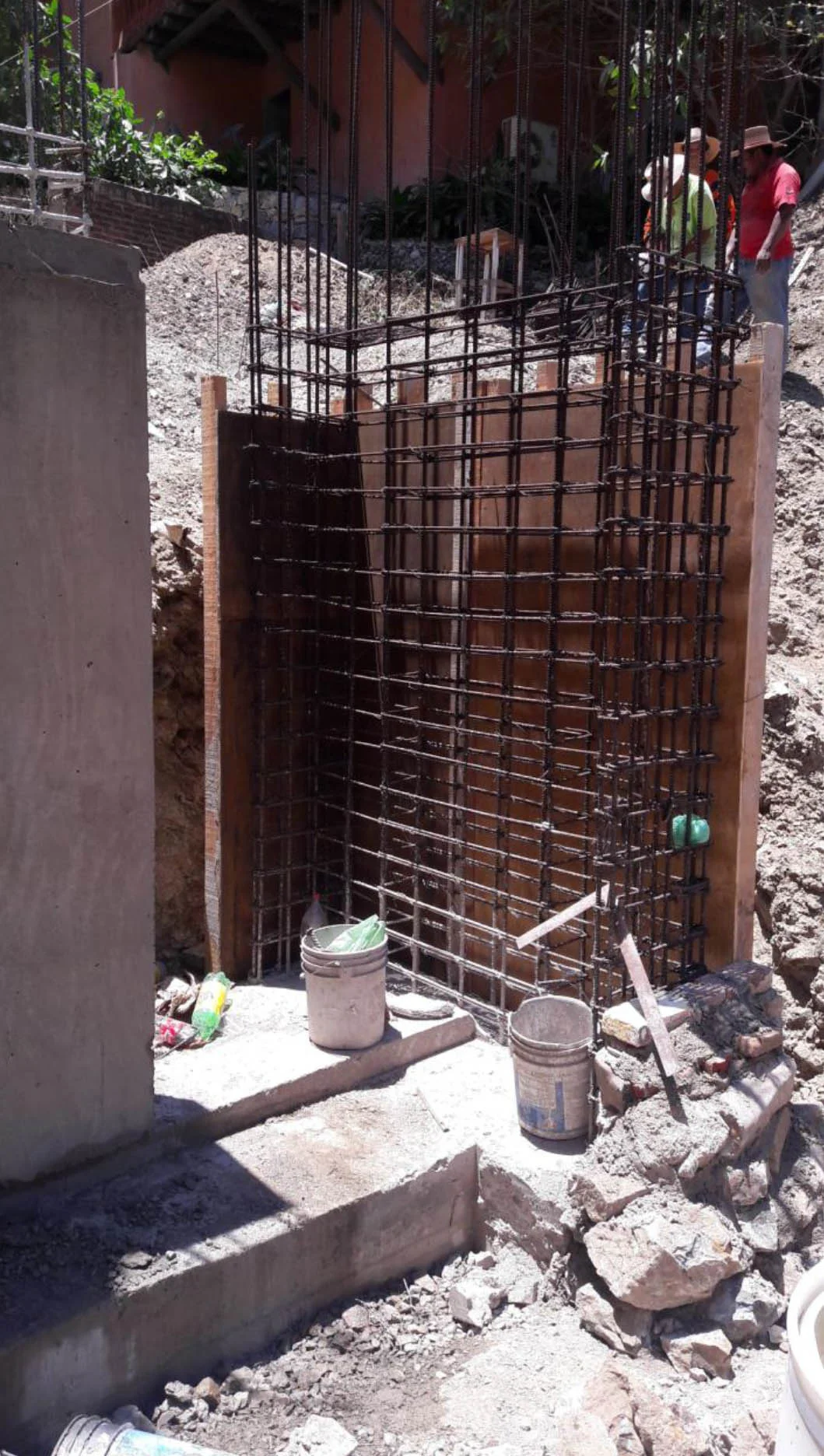 Formwork for poruing columns