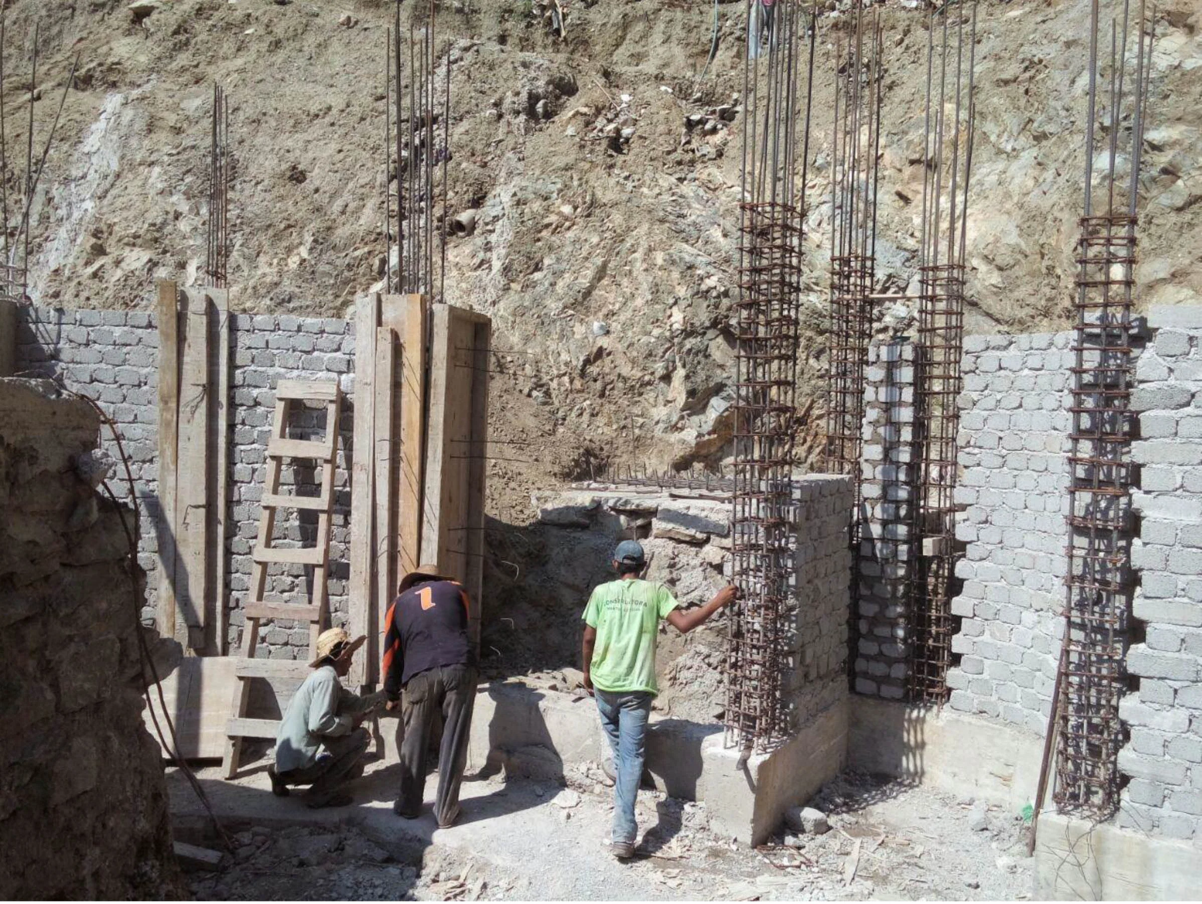 COLADO DE CASTILLOS ESTRUCTURA EDIFICIO “A”