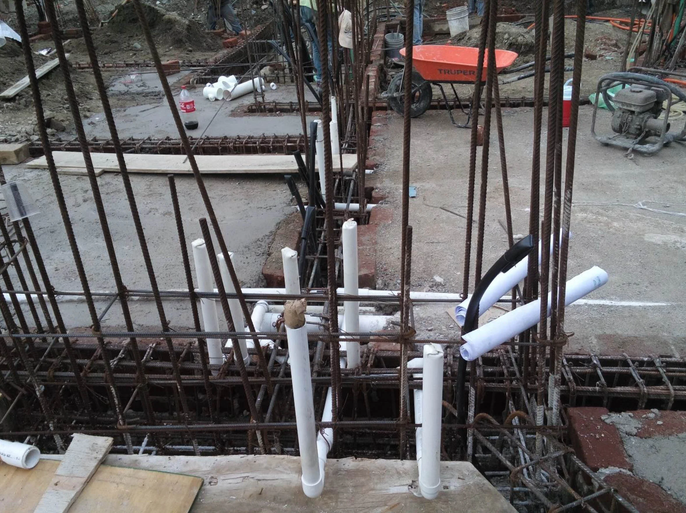 PREPARACION DE BAJADAS DE AGUA PLUVIAL Y SANITARIA PARA COCINAS Y JACUZZIS