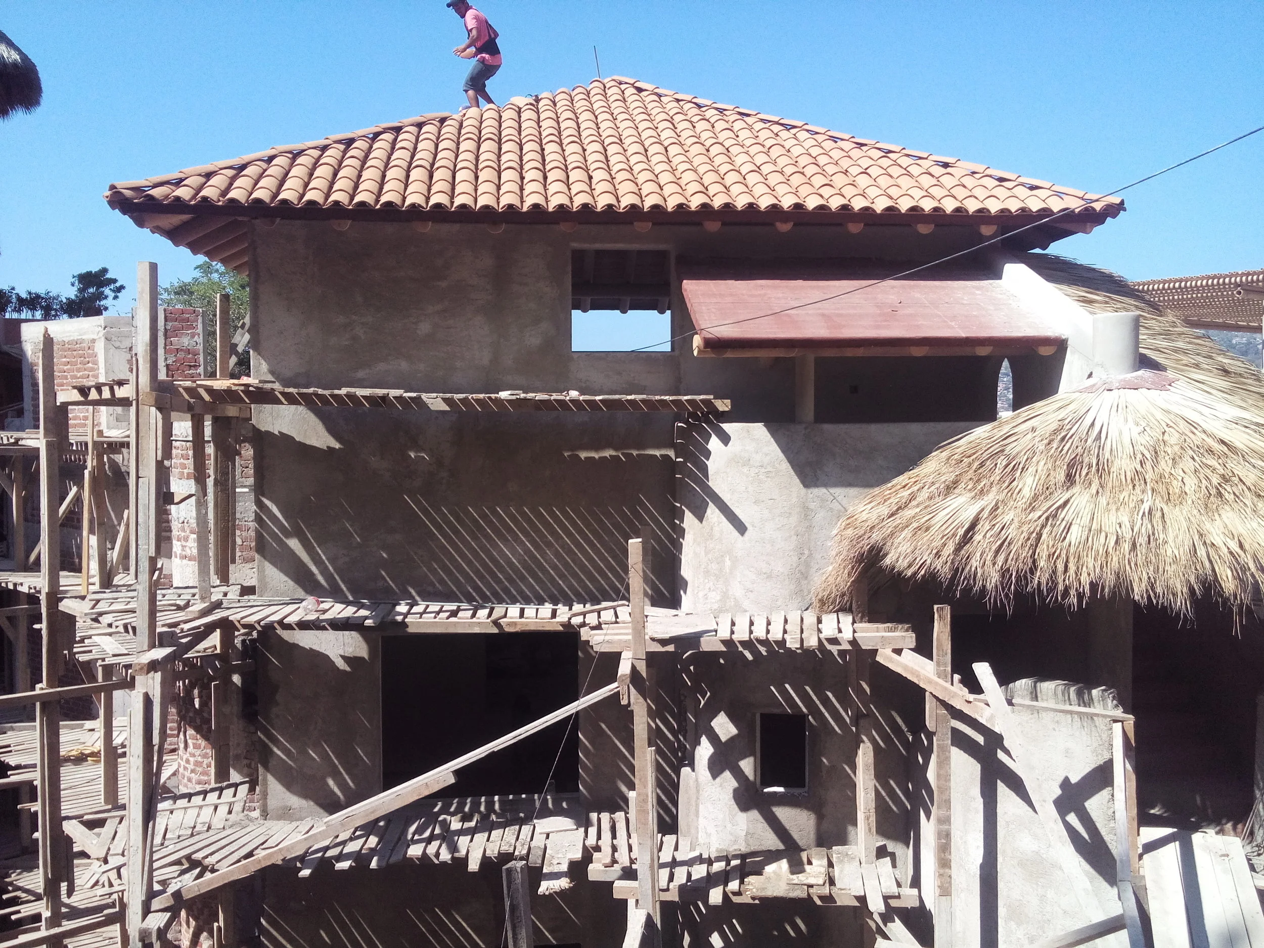 Aplanado en Fachada Principal