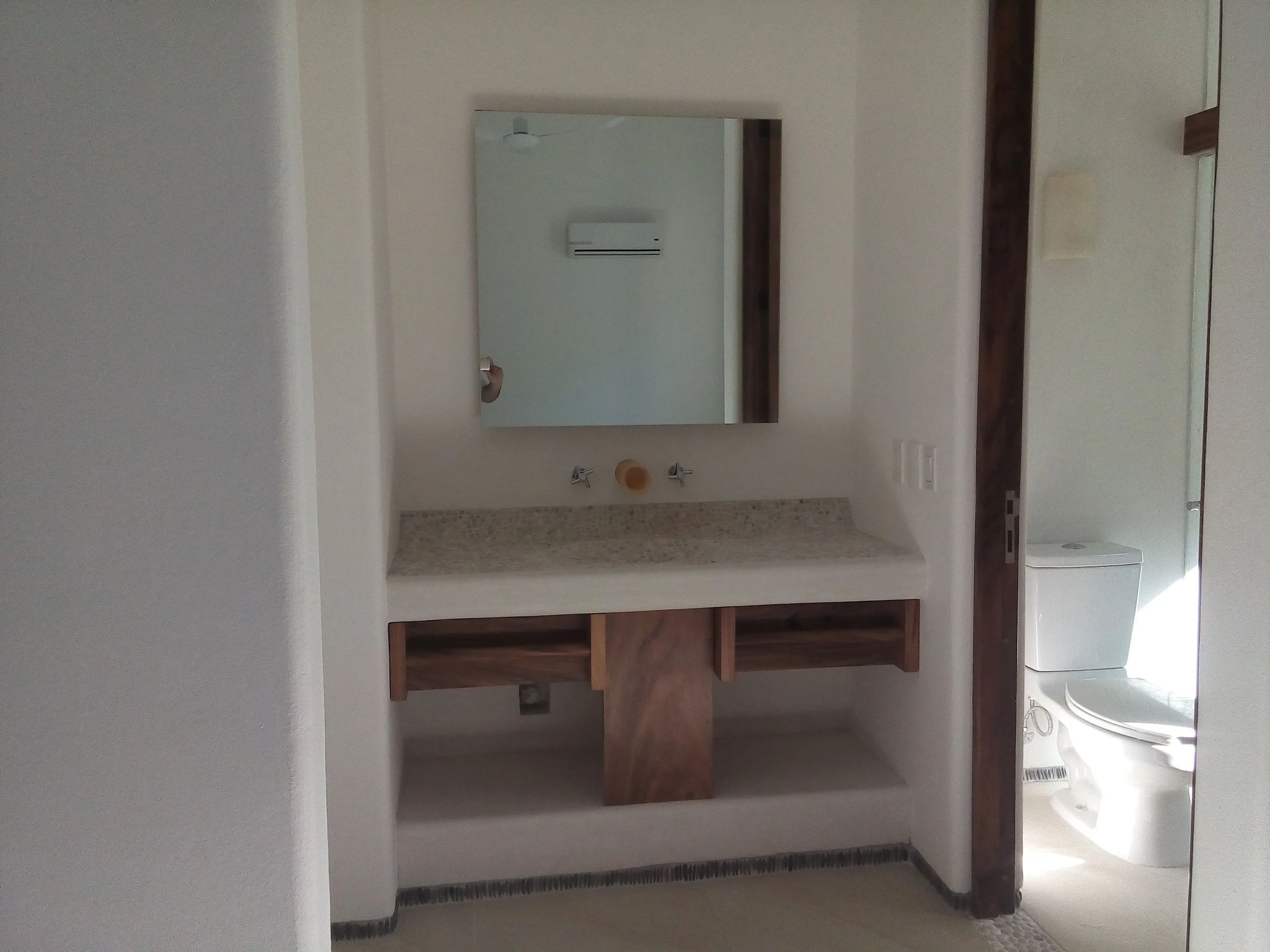 LAVABO DE ESTANCIA DEPARTAMENTO "A4"