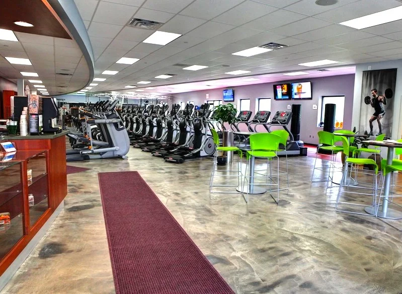 Gym Entrance & Cardio Area