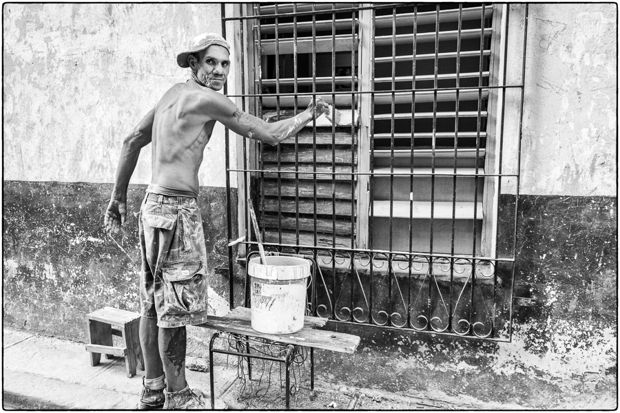 DJulian_Cuba_Havana_house painter-5696-DJedit.jpg