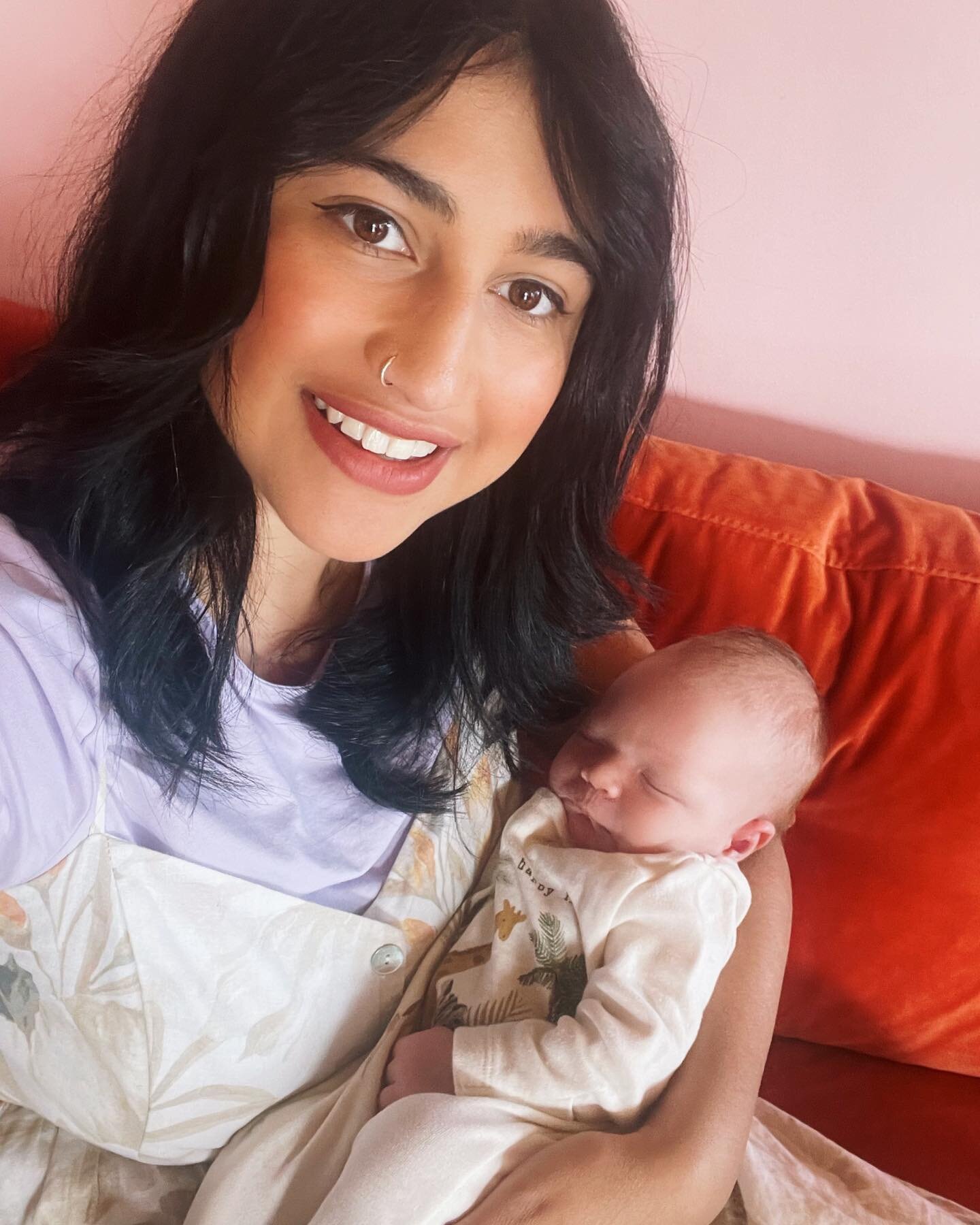 Perks of the job&hellip;.meeting the fresh little bundles after they arrive and getting cuddles 🥰🥰🥰 nothing quite like it! I mean look at this perfect little chappy&hellip;.welcome to the world little one - you are going to be so loved! ⭐️⭐️⭐️⭐️⭐️