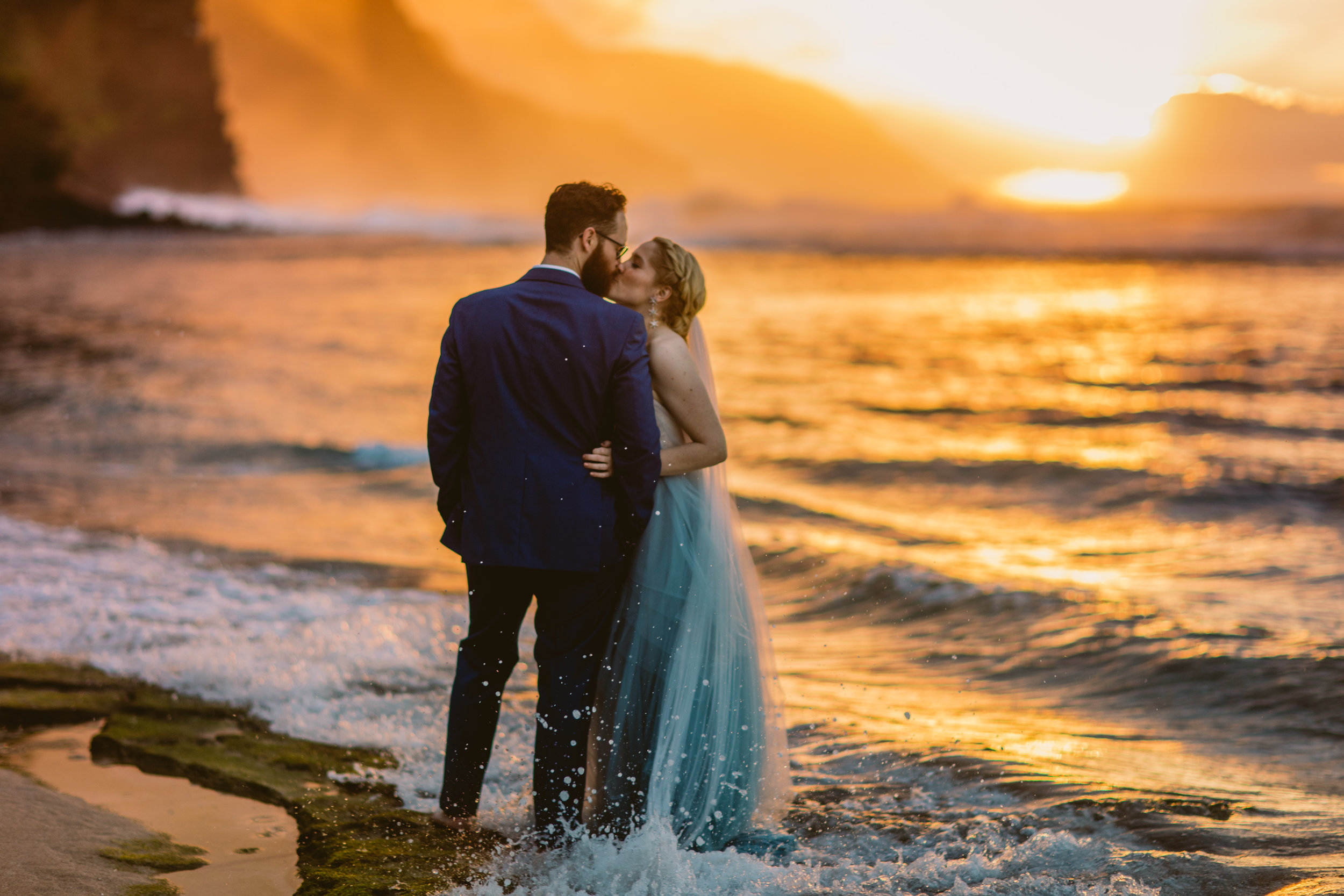 Oceane tulle blue wedding gown outdoor 1698.jpg