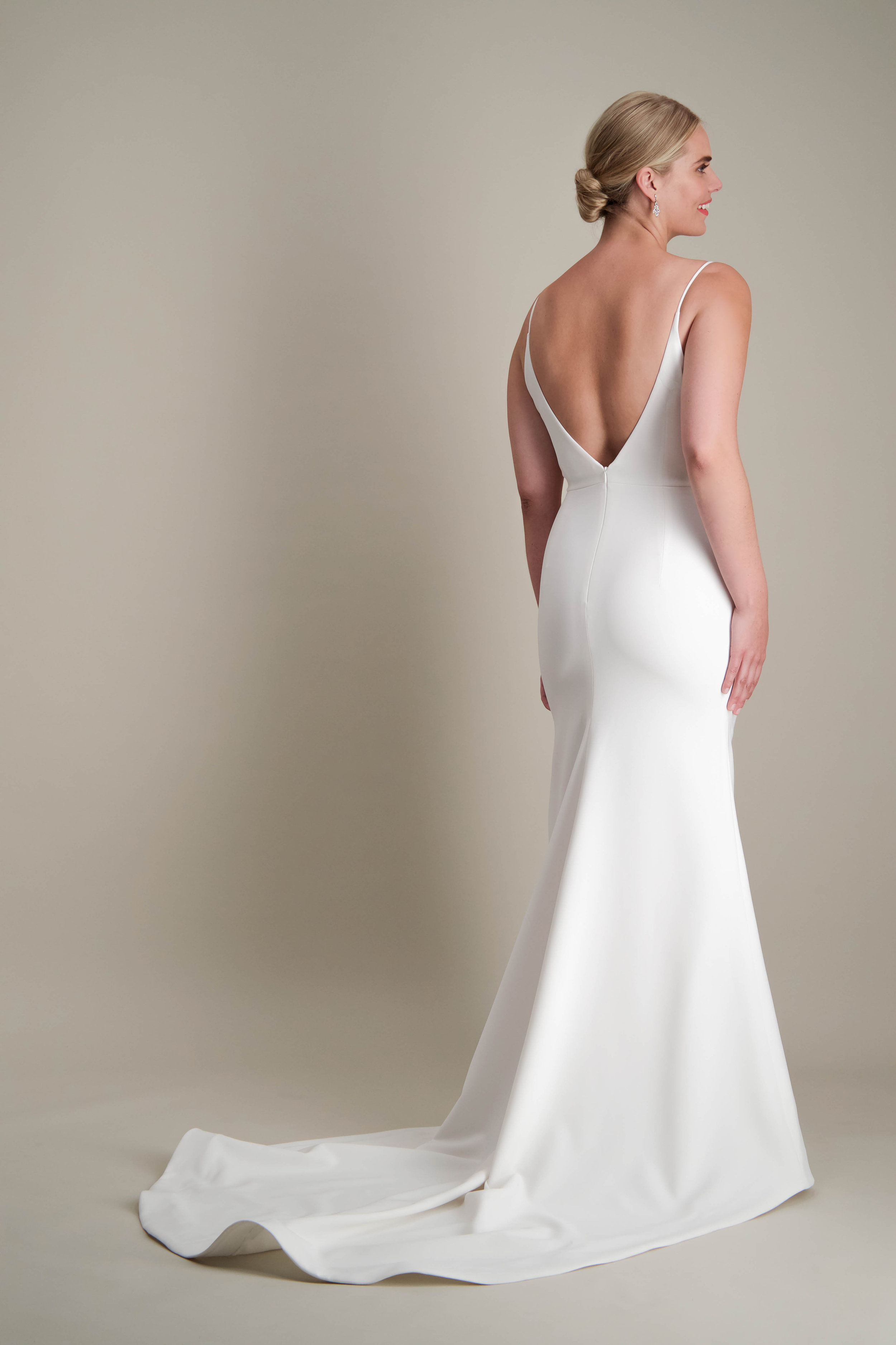 Islet gown fitted modern sleek wedding dress 5.jpg