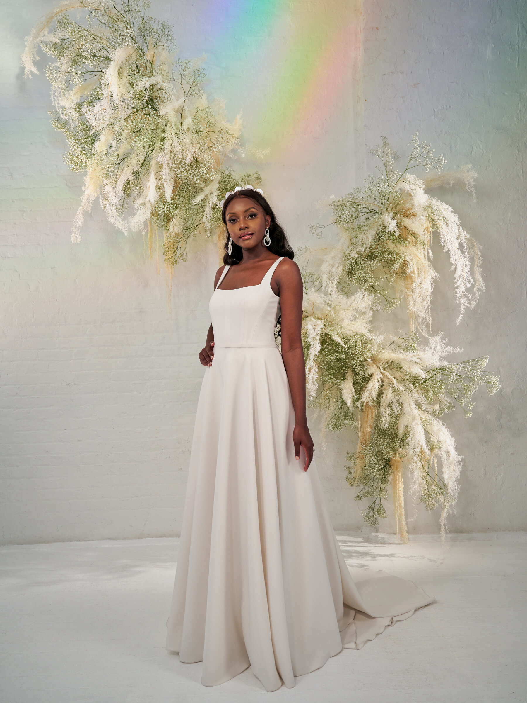 luna spanish crepe square neck a-line wedding dress 2021 designer wedding gowns1.jpg