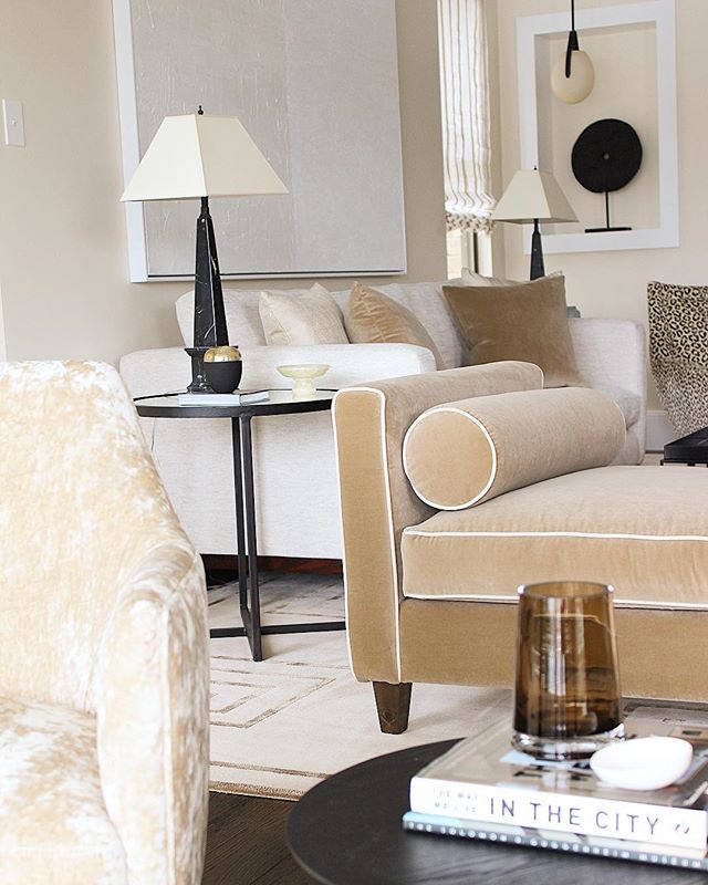 Monochromatic details #melissakochinteriors