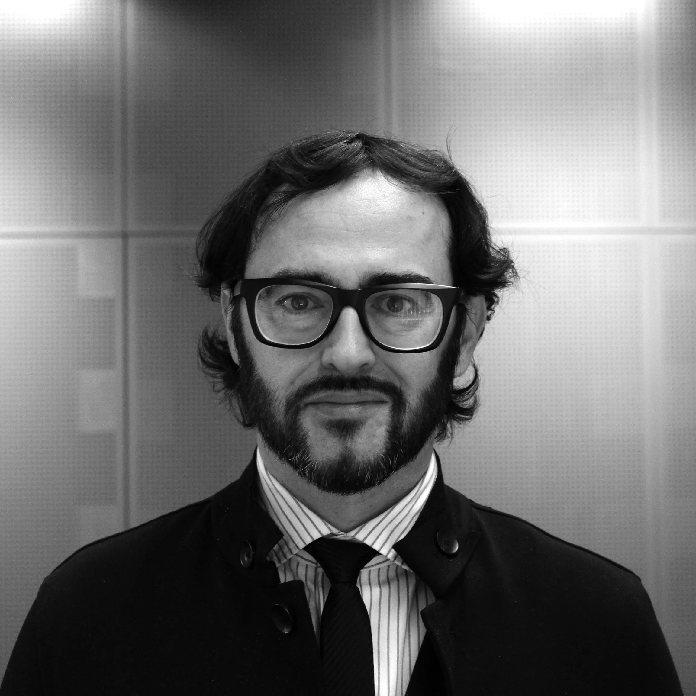 NIKO SLAVNIC, Executive Editor Niko has family and businesses across the region, and started his career in a family business at the age of 16. Since then he has gone on to enjoy many years of entrepreneurial activities, developing various projects and organisations along the way. After a brief war experience following Slovenia's independence, he spent several years working at the Ministry of Interior, which gave him a different perspective and the skill to perceive the world with open eyes. As the manager of one of the best nightclubs in Ljubljana, Niko frequently organised concerts and other events, later going on to graduate from programmes at Harvard Business School, the University of Amsterdam, IMTA and the University of Ljubljana, and he now regularly shares his knowledge and experience at IEDC Bled, ESSCA and other business schools and conferences throughout the world. This unique mixture of practical business experience and theoretical knowledge has not only made him a popular guest speaker, but has also proven useful in his consulting work with more than 60 dynamic companies. Niko is currently a member of the management board at the Everet Group, where he is responsible for marketing, sales and development, and as a business angel investor he is constantly looking for new business opportunities. He has previously published books about venture capital, communication and marketing.