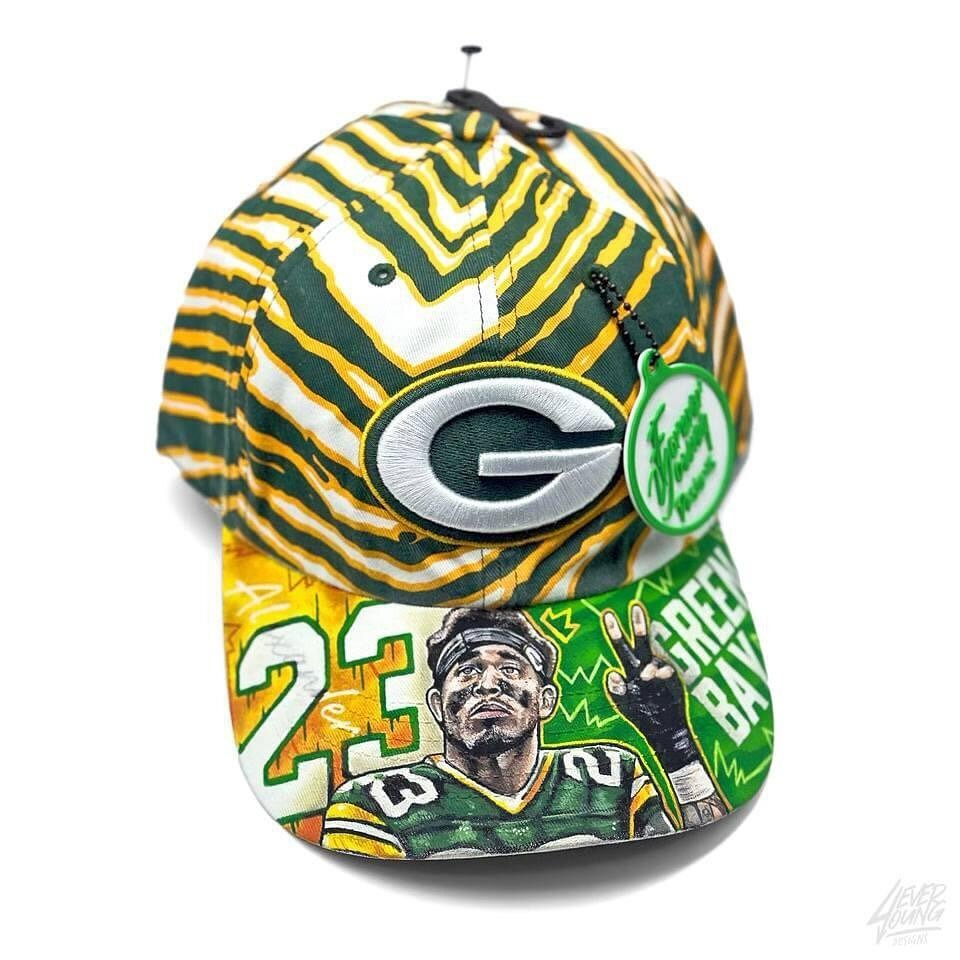 A Sunday post to fill that void with no football... Can&rsquo;t wait for the season to get here already! Here&rsquo;s another custom painted Zubaz hat! #gopackgo