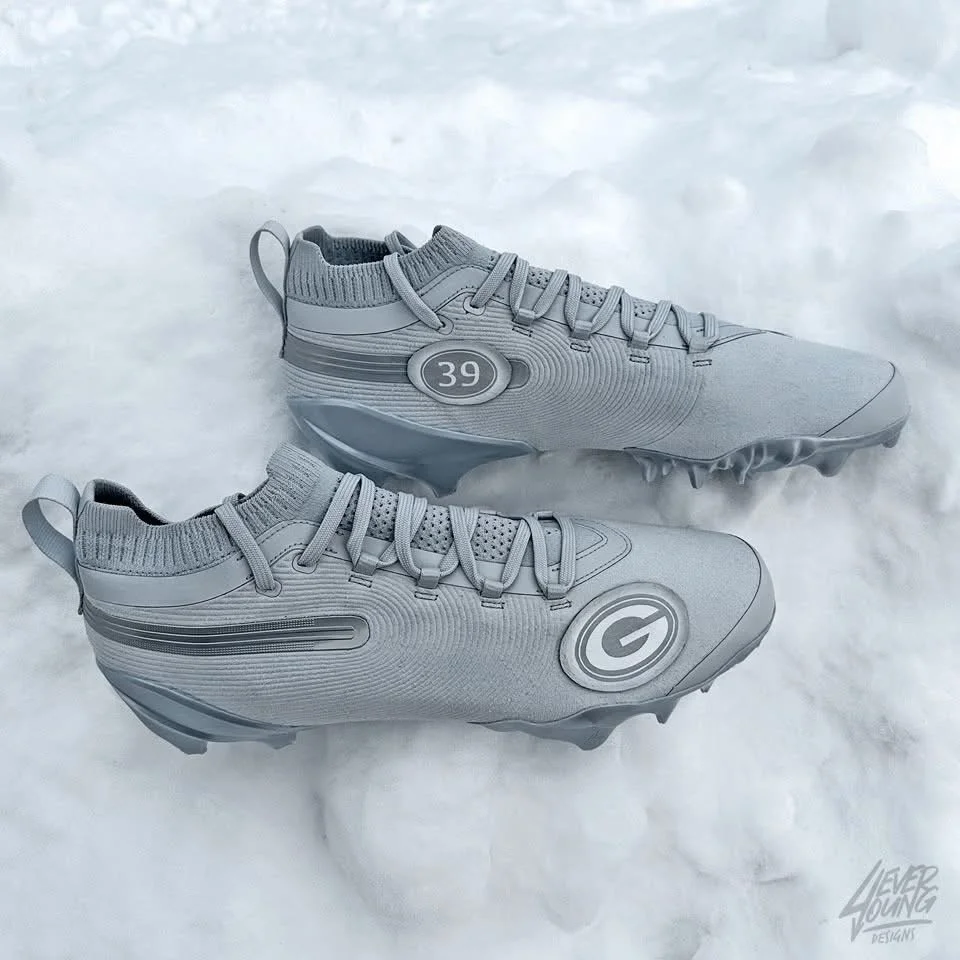 A pair of custom cleats I did this past season for Green Bay Packers safety, @zayneanderson #GoPackGo