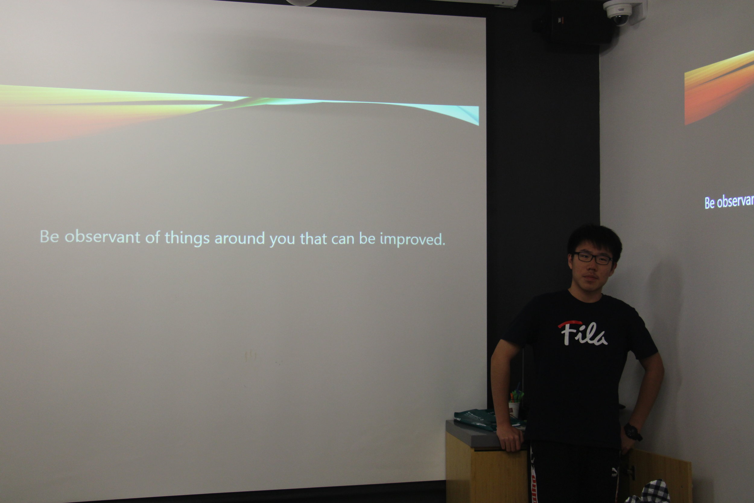  Xiao discusses how to start a project. 