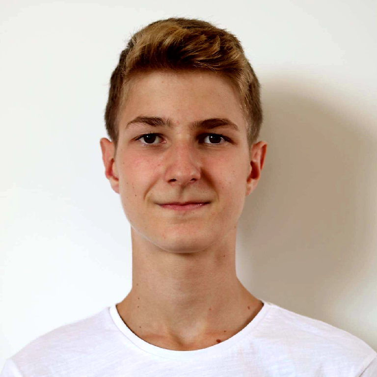 Meet CRS 2022: Get to know virtual CRS camper, Georgi!