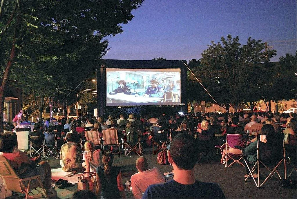 Outdoor screening via Sweets So Geek