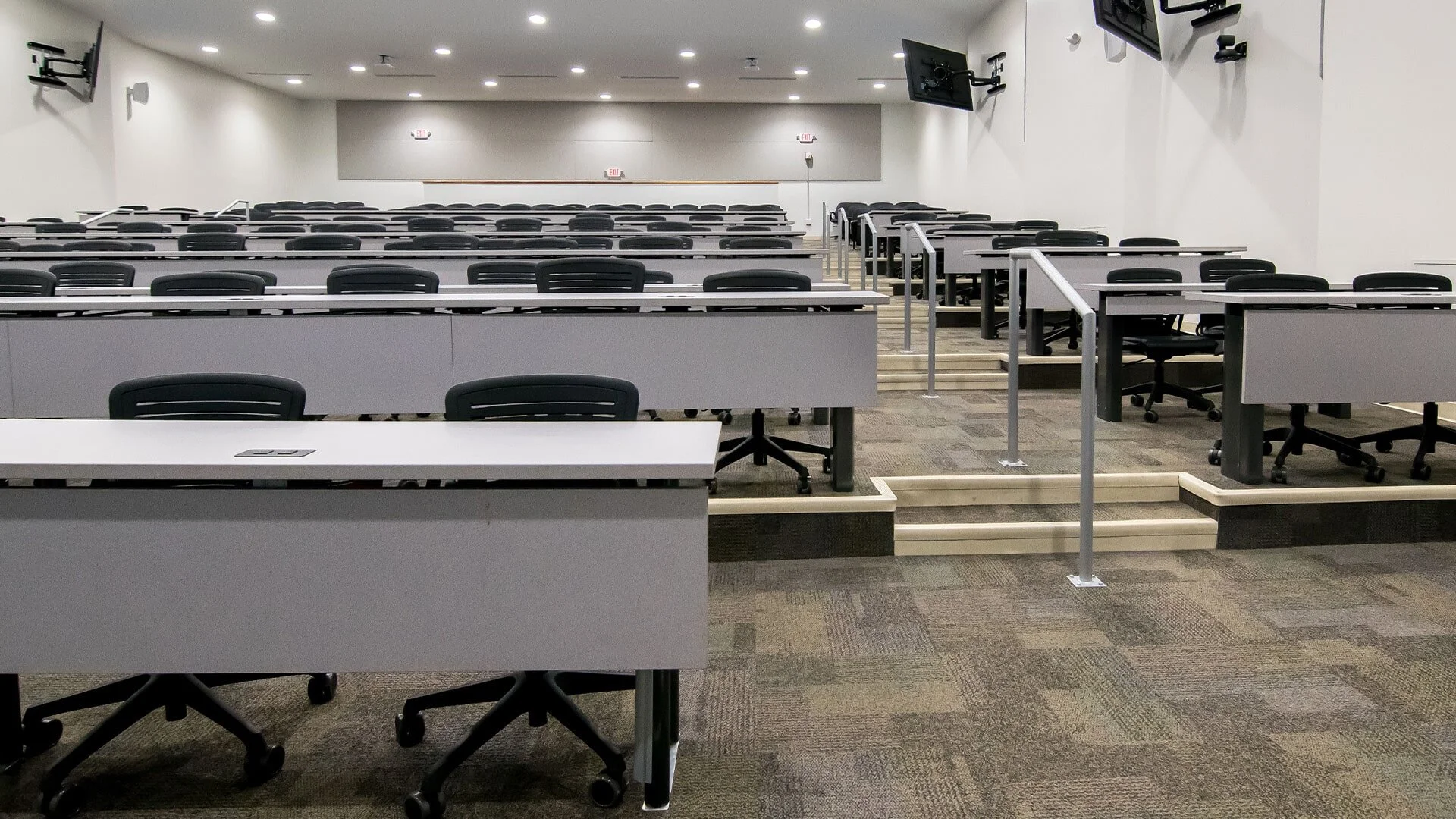 Hi5_aFIX_Lecture_Hall_Tables_11.15.2020-30.jpg