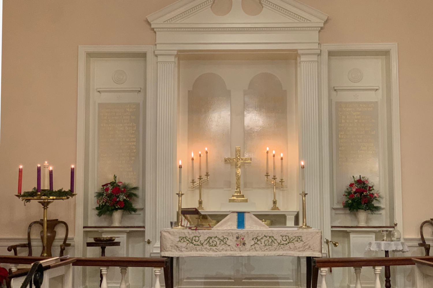 Christmas Eve St. Michael's of the Valley Rector Pa.png