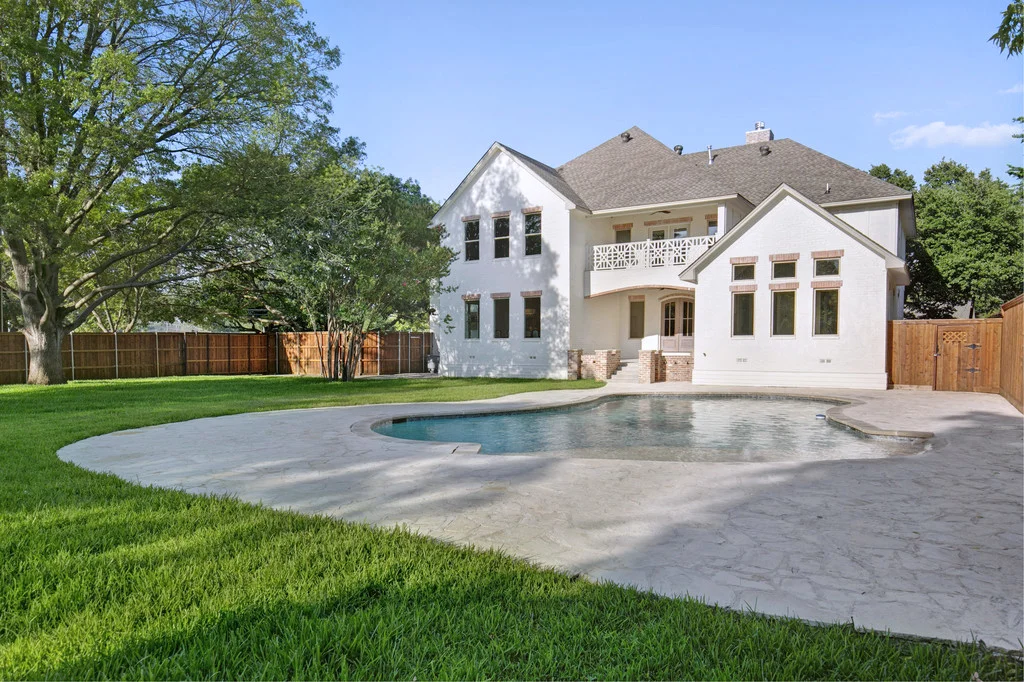 Custom Home Builders.jpg