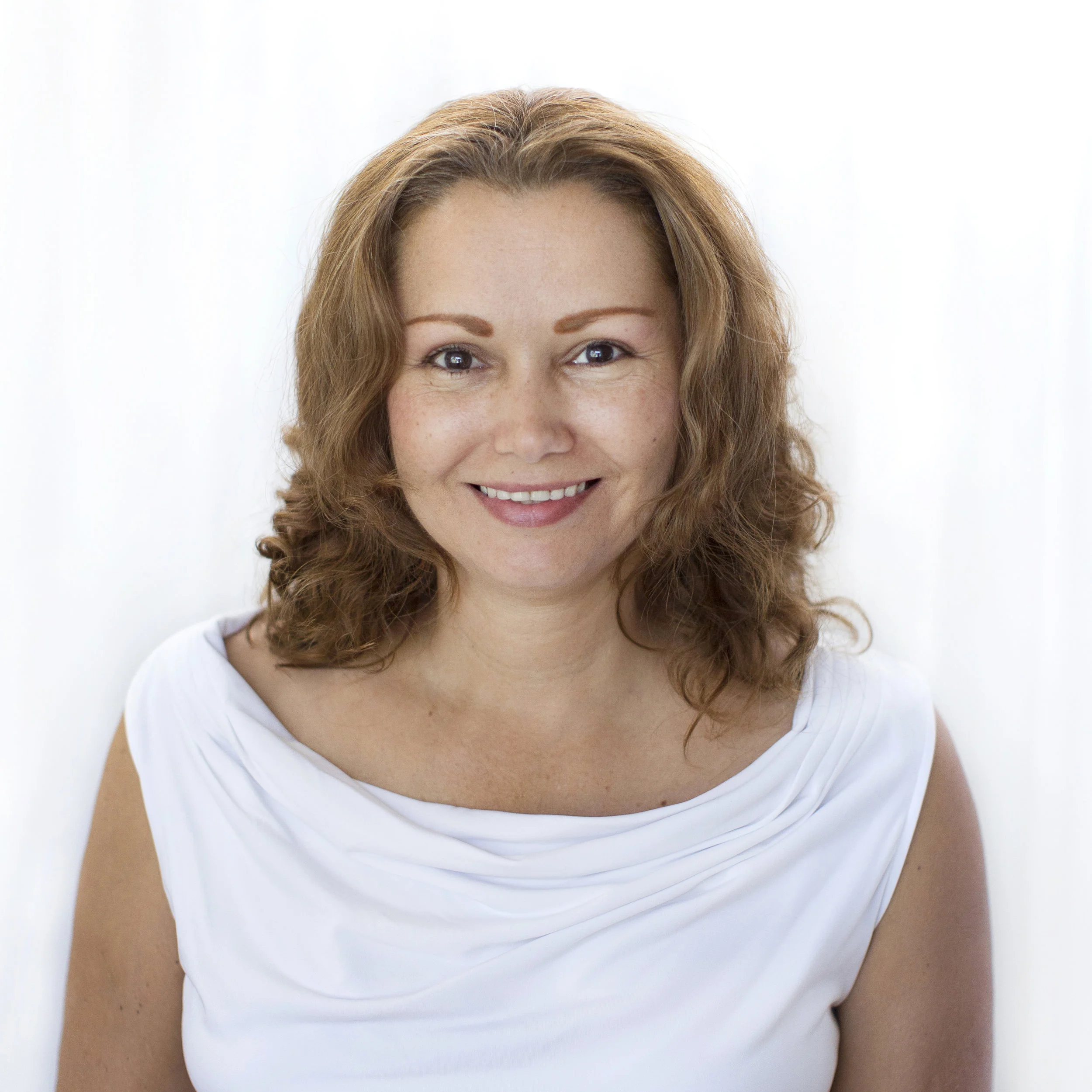 CARMEN ACEVEDO Design Room Assistant