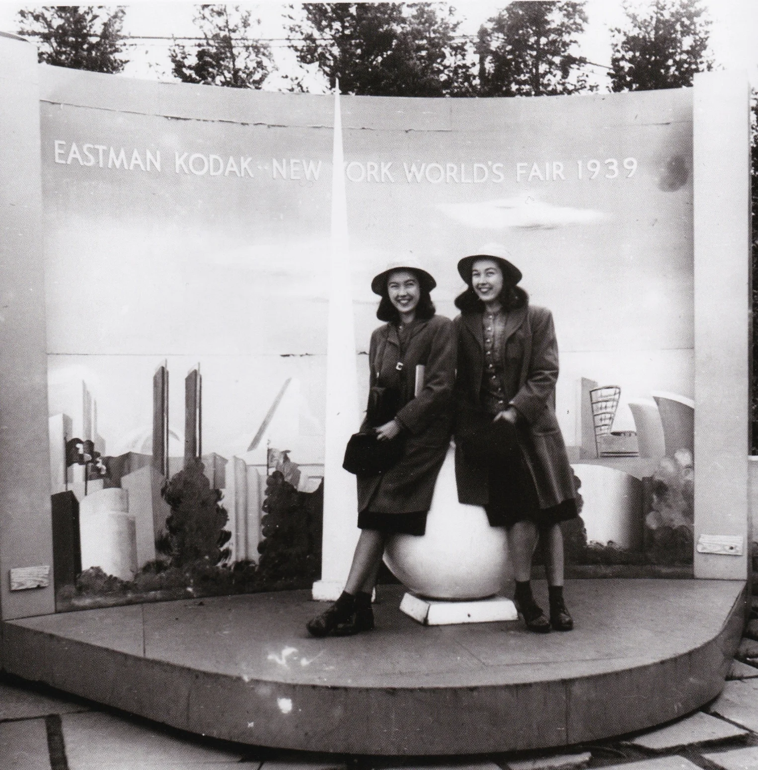 The twins at the 1939 World's Fair - photo taken by one of their photography teachers, J. Gordon Lippincott, who went on to found the eponymous branding company
