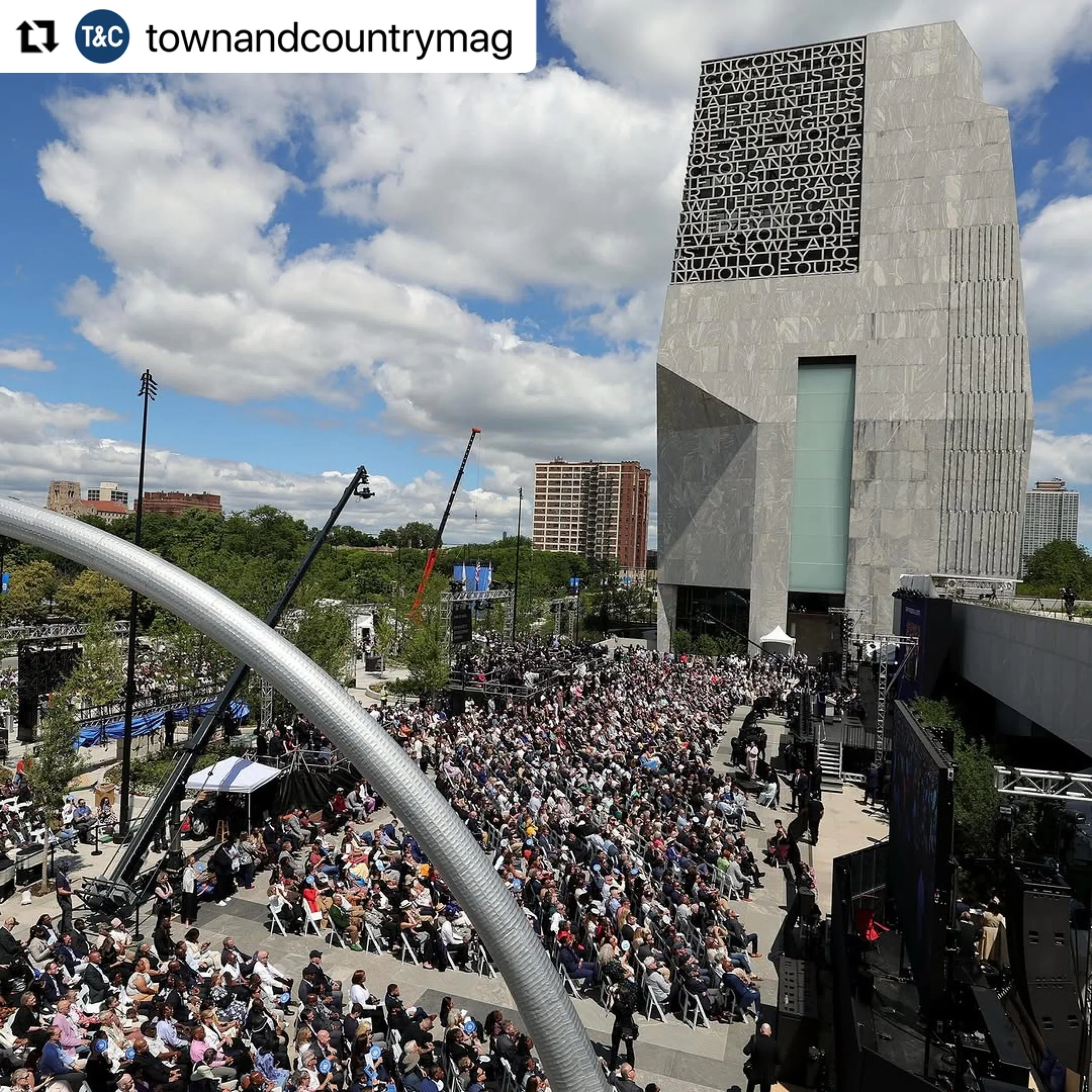 #Repost @townandcountrymag with @use.repost
・・・
Today, musicians, artists, and politicians on both sides of the aisle, including former presidents Bush, Biden, Clinton, and Obama, gathered in Chicago for the grand opening of the Obama Presidential Ce