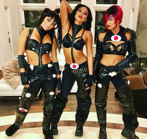 Eniko Hart as Chilli from the hit making girl group TLC. Eniko and her girls recreated the look from the “ No Scrubs” Video back in the 90’s. Love it!