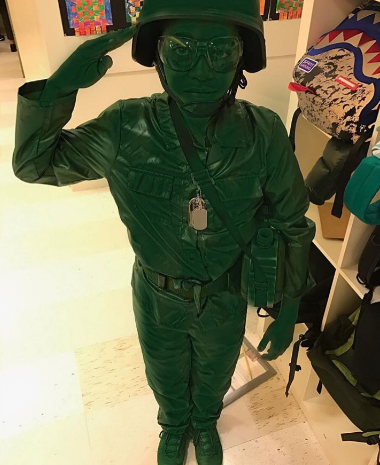  Lala and Carmelo Anthony's son Kiyan looks so cool as a toy soldier! What an awesome job! 