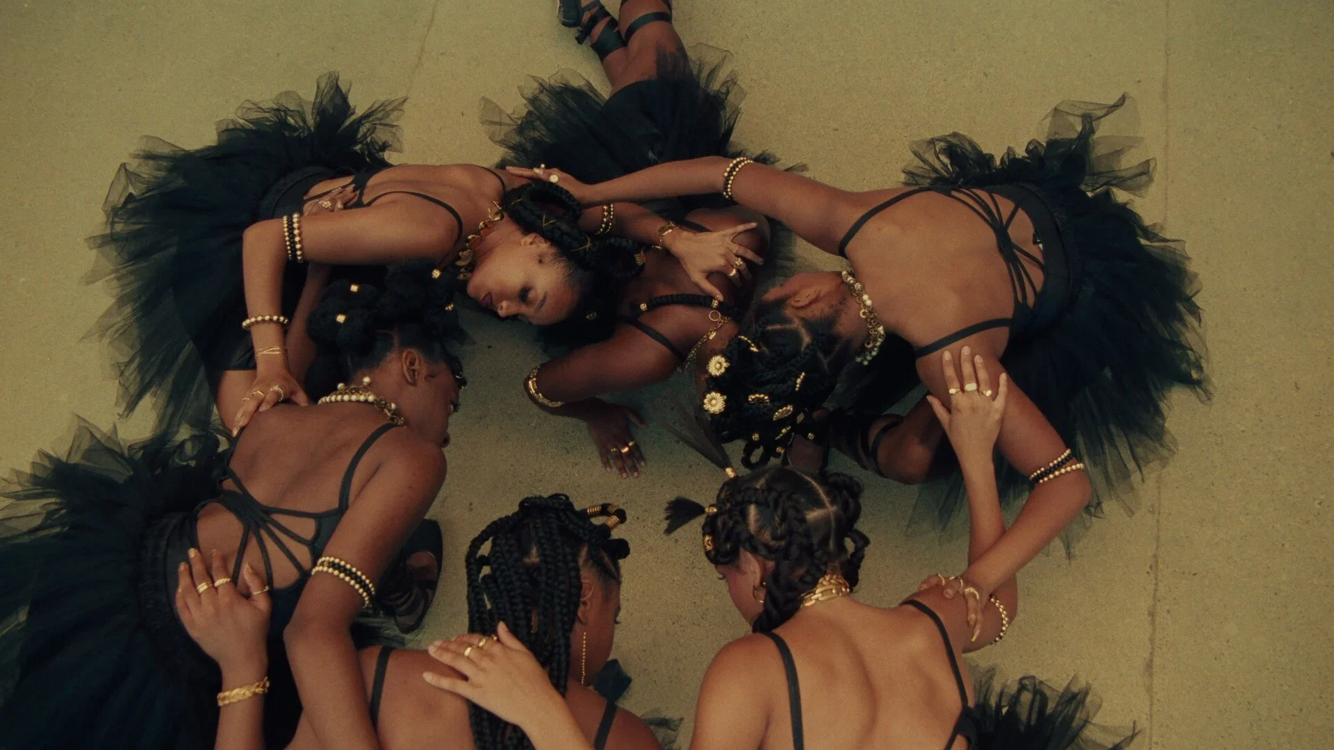 On a Sunday at Eleven_Still 3.webp