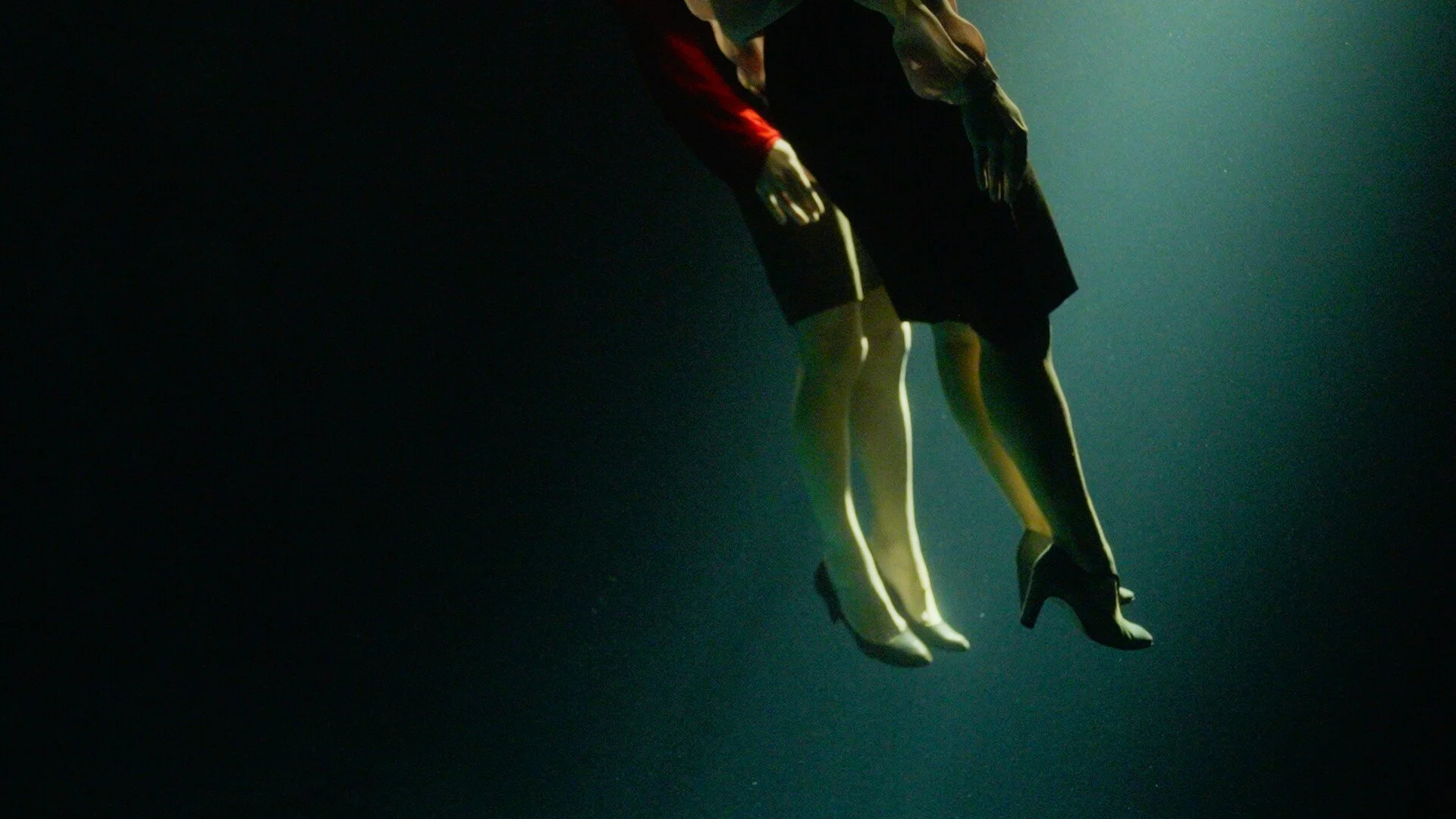 BALEINES_Still 3.jpg