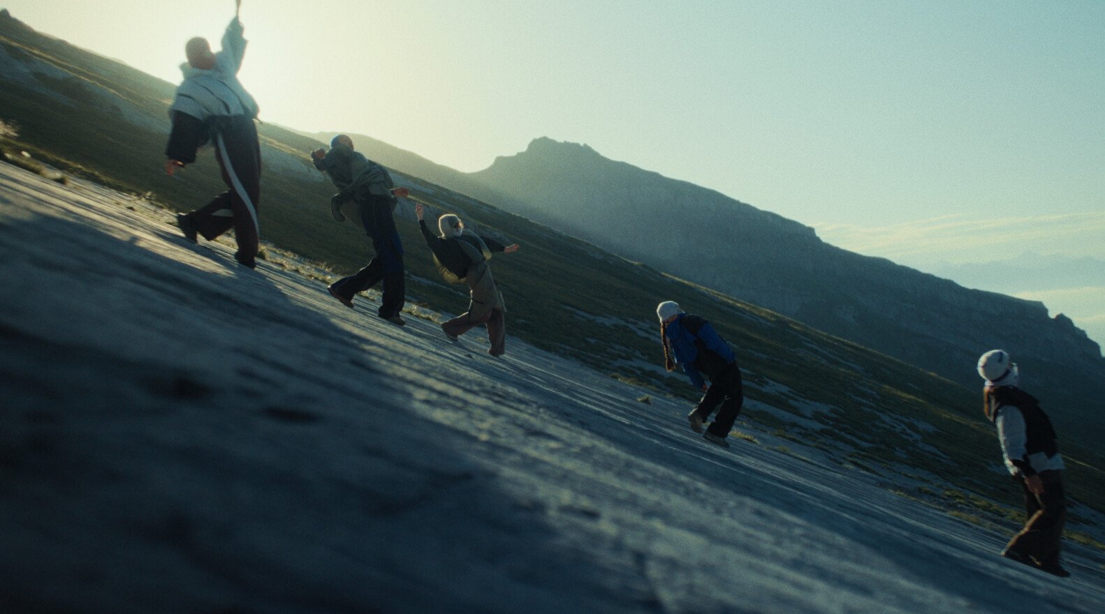 IN VIADI_Still 1.jpg