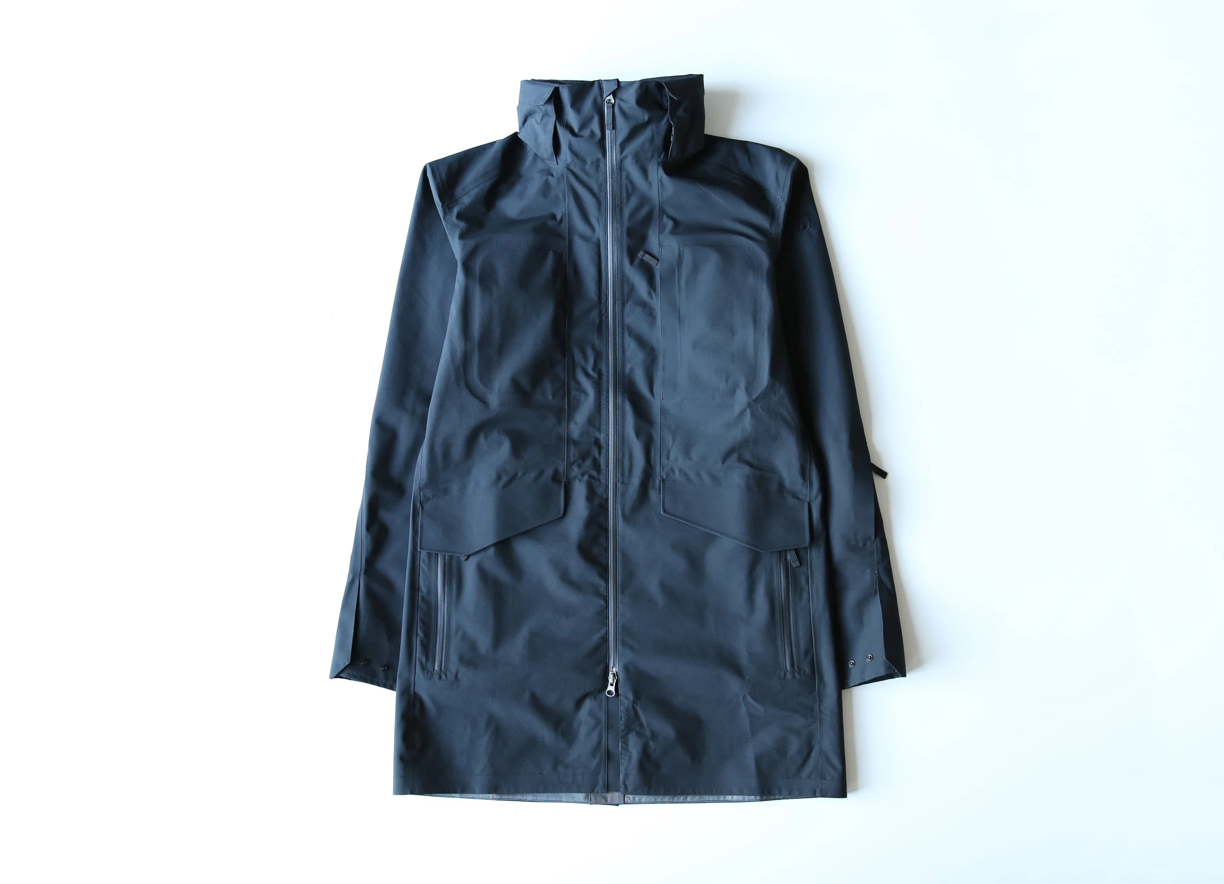 tilakpoutnik_shieldgoretexcoat01.jpg
